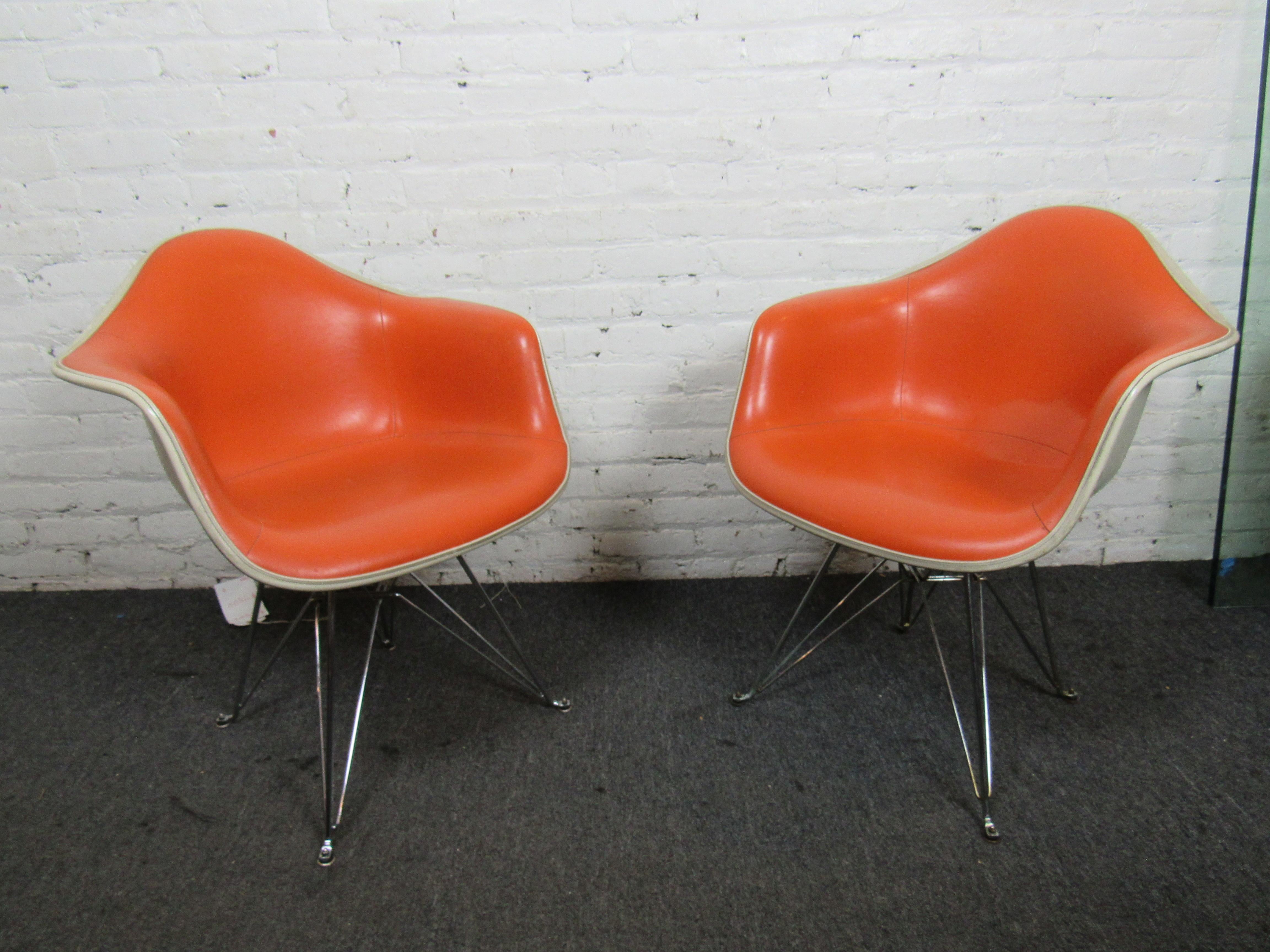 Mid-Century Modern Set of Four Herman Miller Chairs