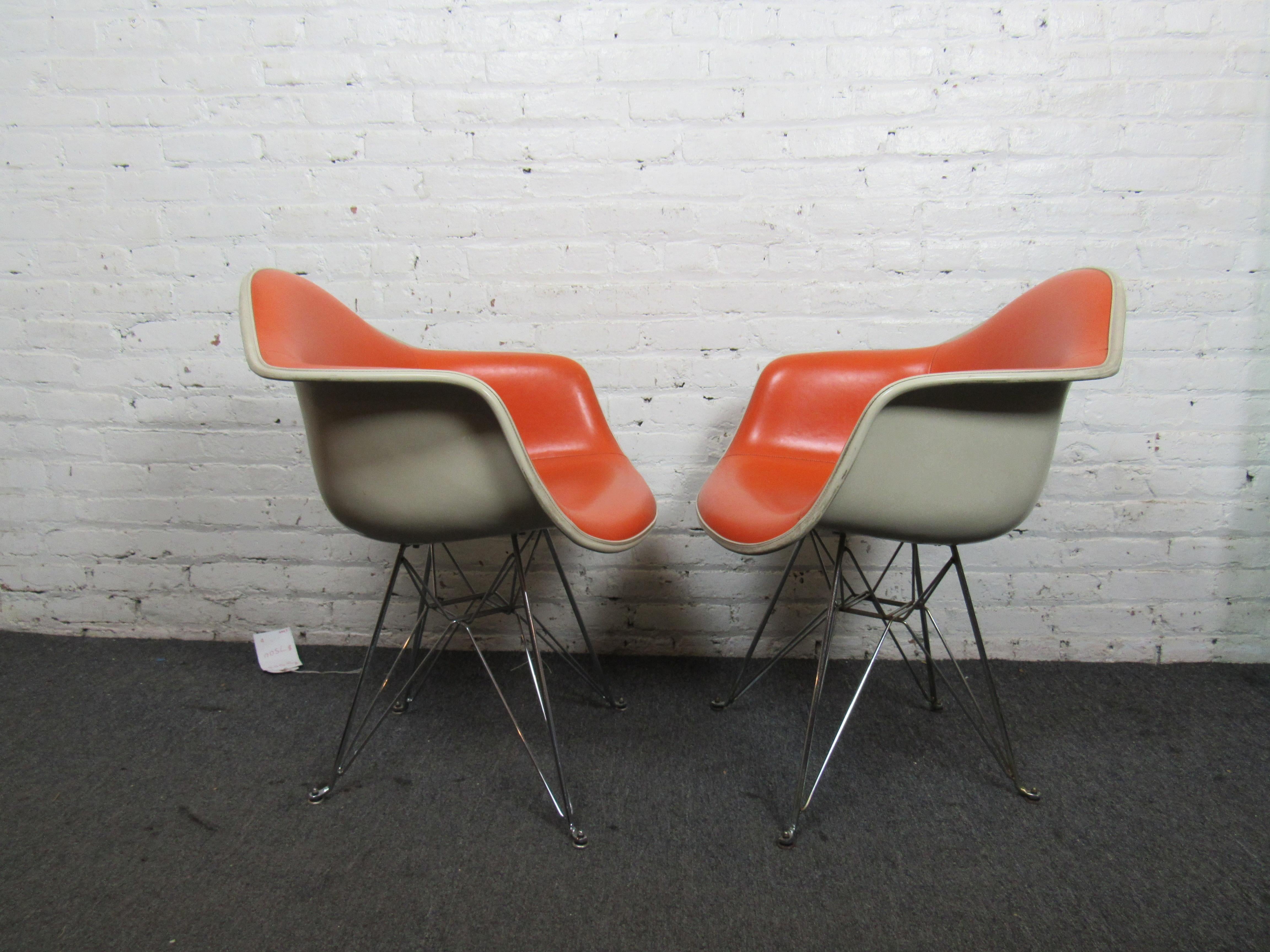 Set of Four Herman Miller Chairs In Good Condition In Brooklyn, NY