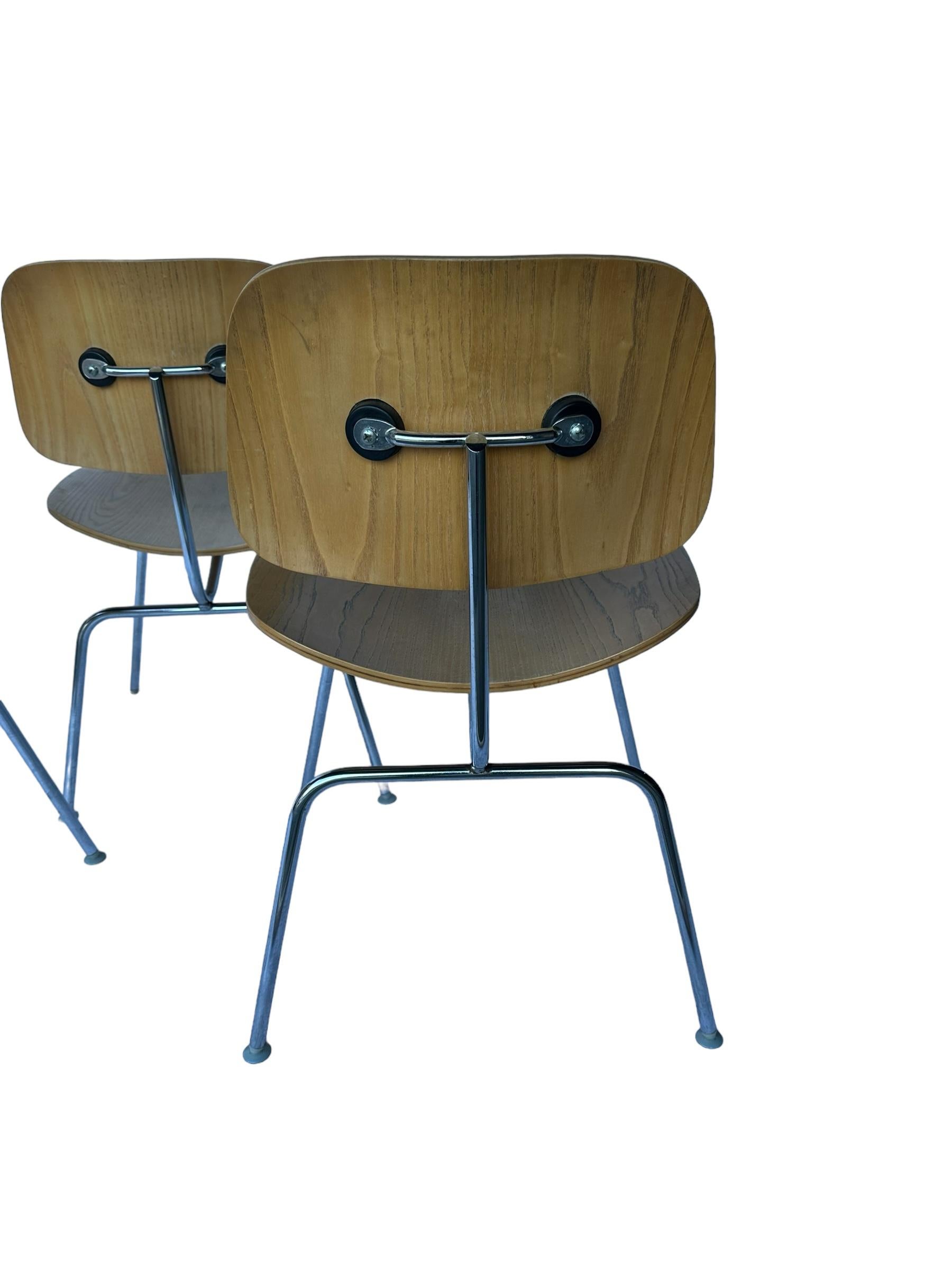 Ensemble de quatre chaises à manger Eames DCM d'Herman Miller en vente 9