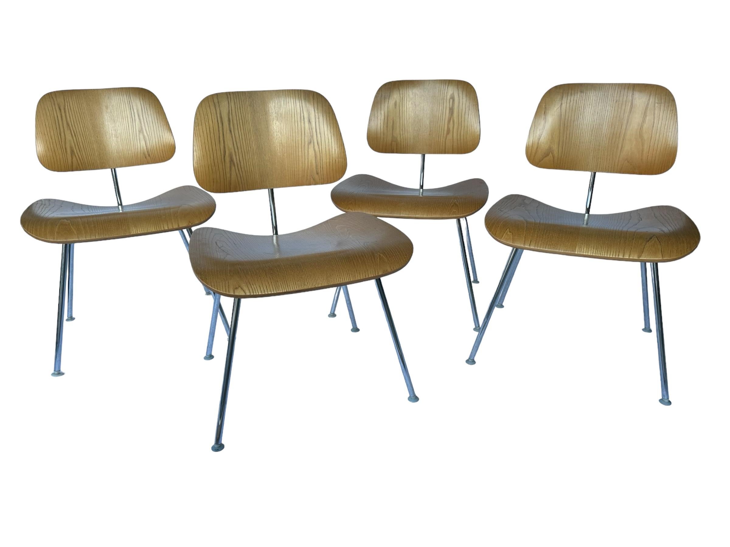 Steel Set of Four Herman Miller Eames DCM Dining Chairs For Sale