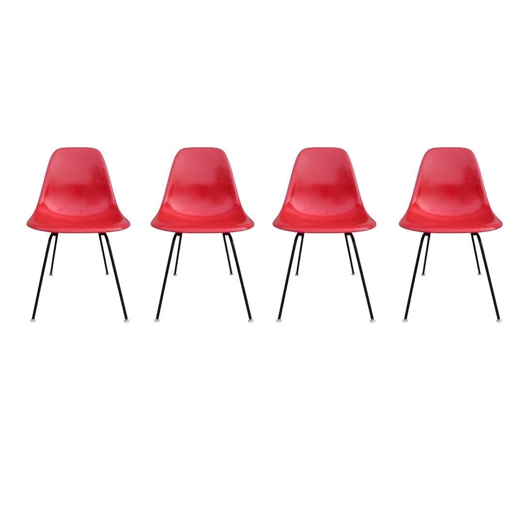 American Set of Four Herman Miller Eames Fiberglass Dining Chairs in Red For Sale