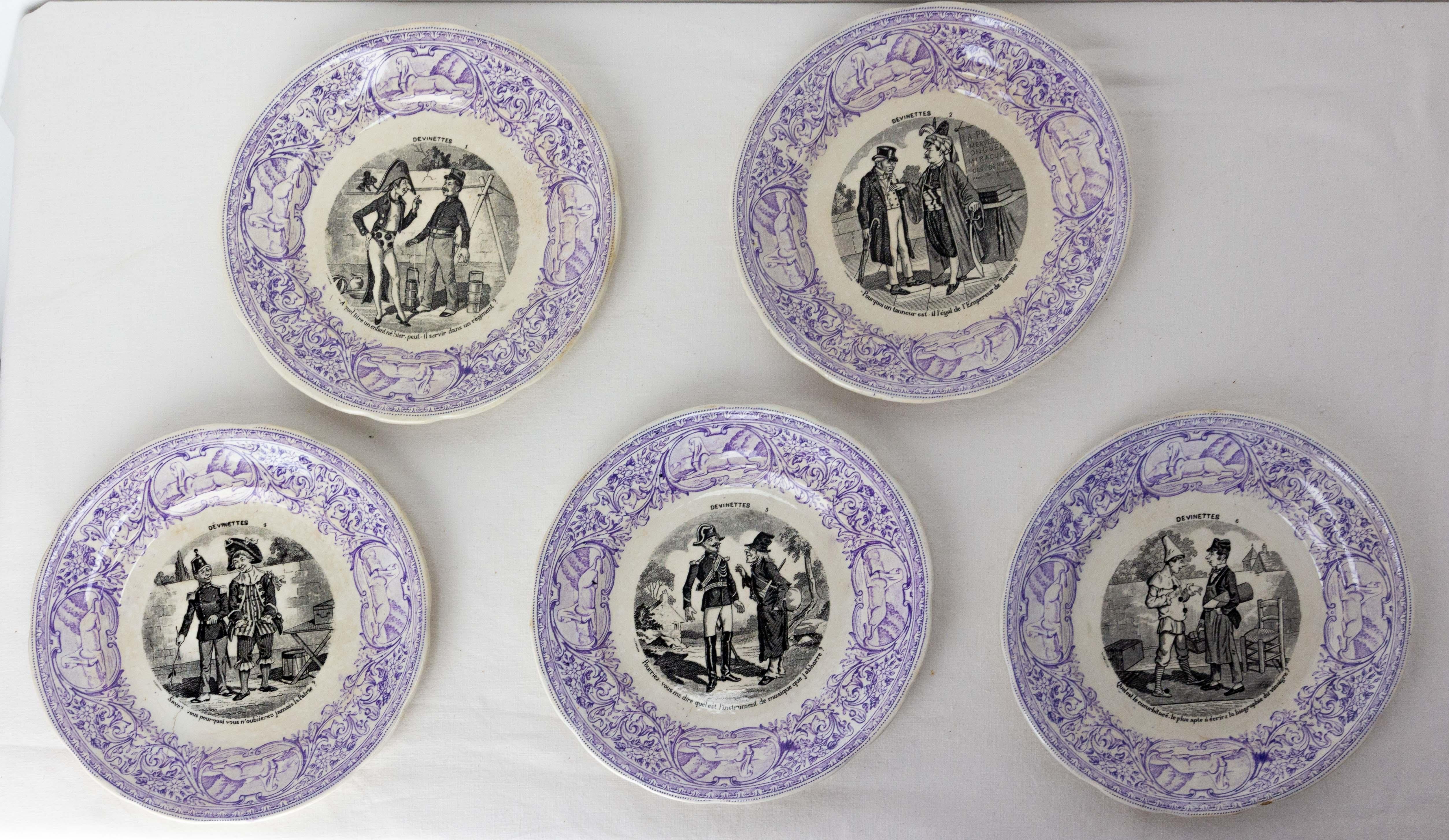 Set von vier historischen Szenen mit Guess-Fayence-Tellern, Frankreich, 19. Jahrhundert im Angebot 4