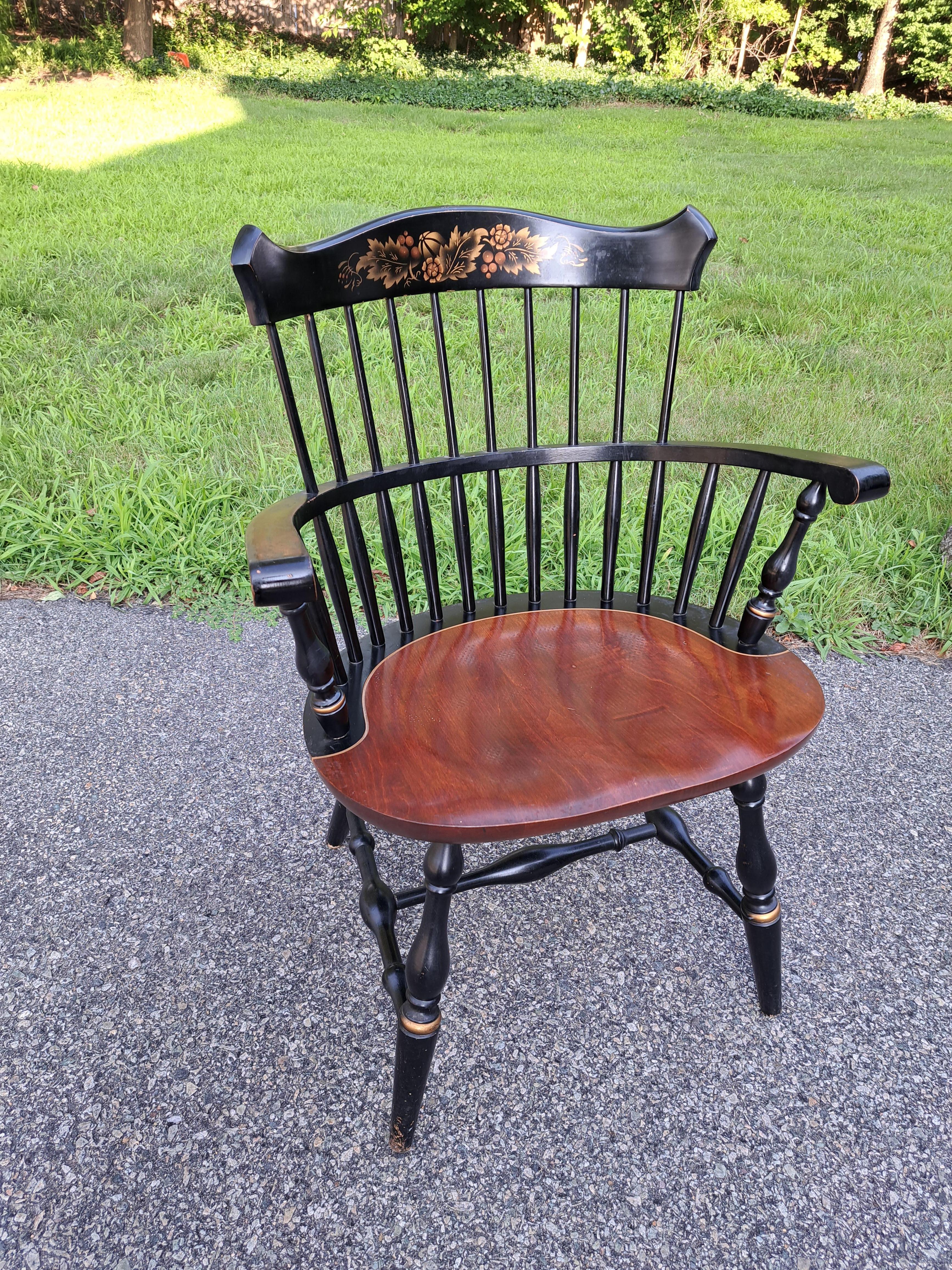 Set of  Four Hitchcock Dining Chairs  In Good Condition In Weymouth, MA
