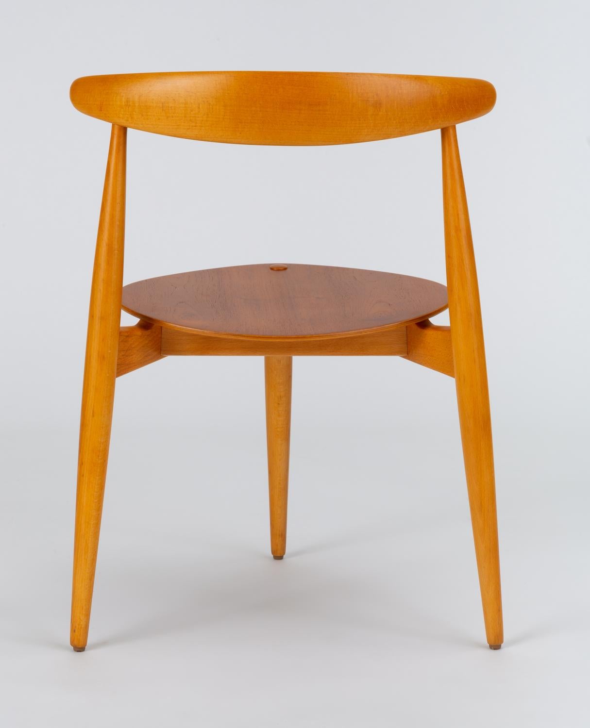 Set of Four “Hjertstolen” Dining Chairs by Hans Wegner for Fritz Hansen 1