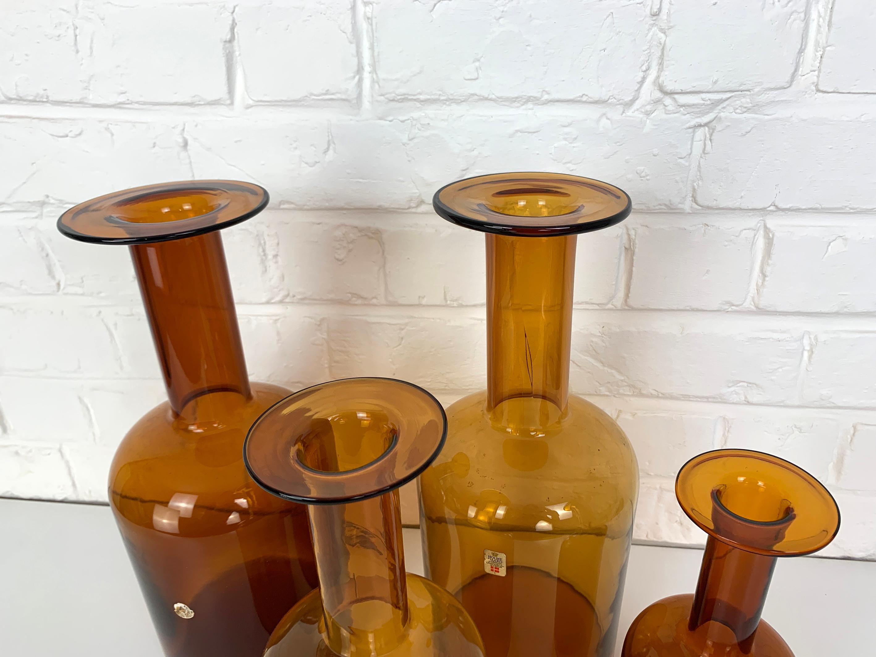 Set of Four Holmegaard Gulv Vases by Otto Brauer in Amber For Sale 3