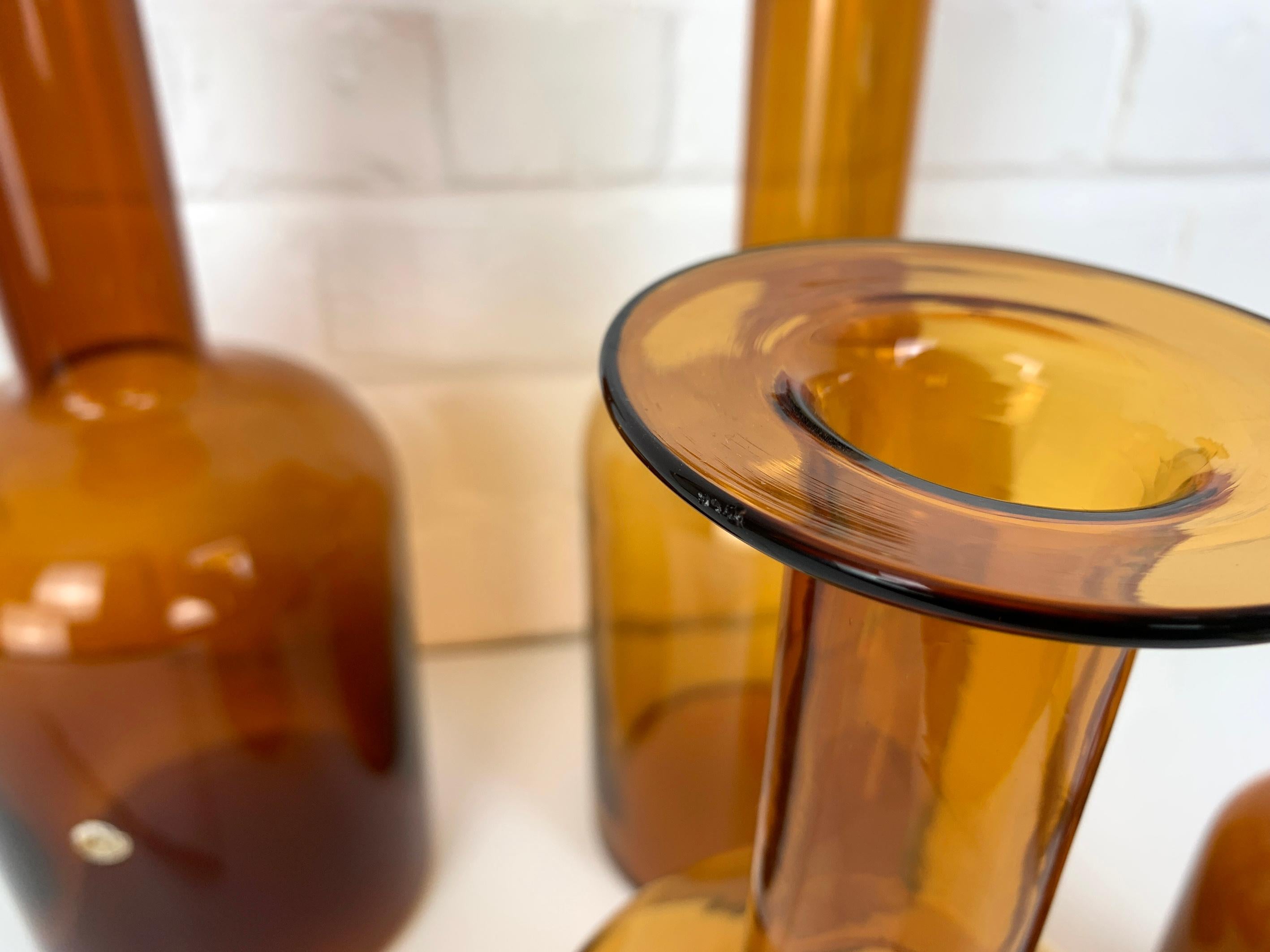 Set of Four Holmegaard Gulv Vases by Otto Brauer in Amber For Sale 4