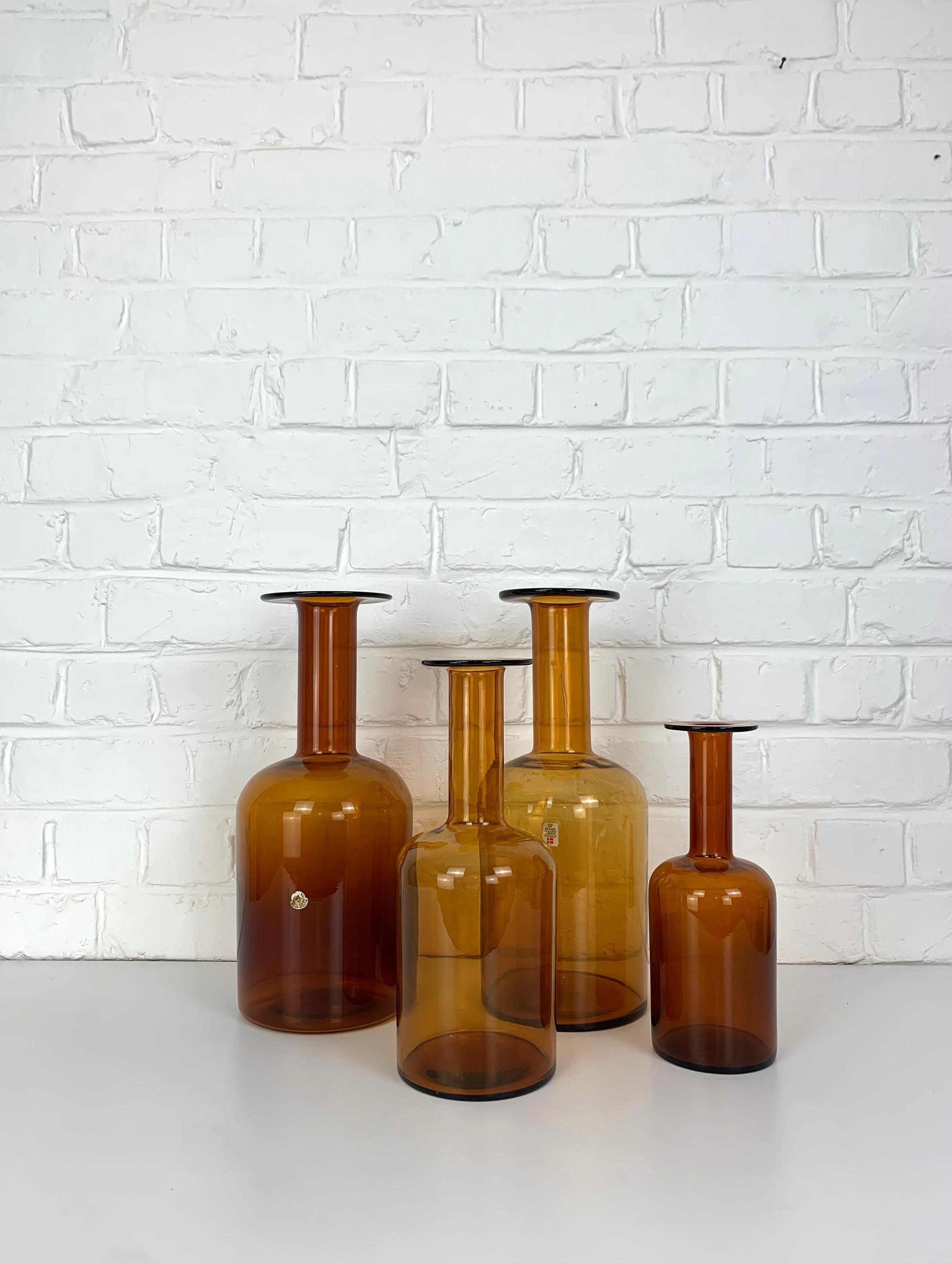 Set of Four Holmegaard Gulv Vases by Otto Brauer in Amber For Sale 7