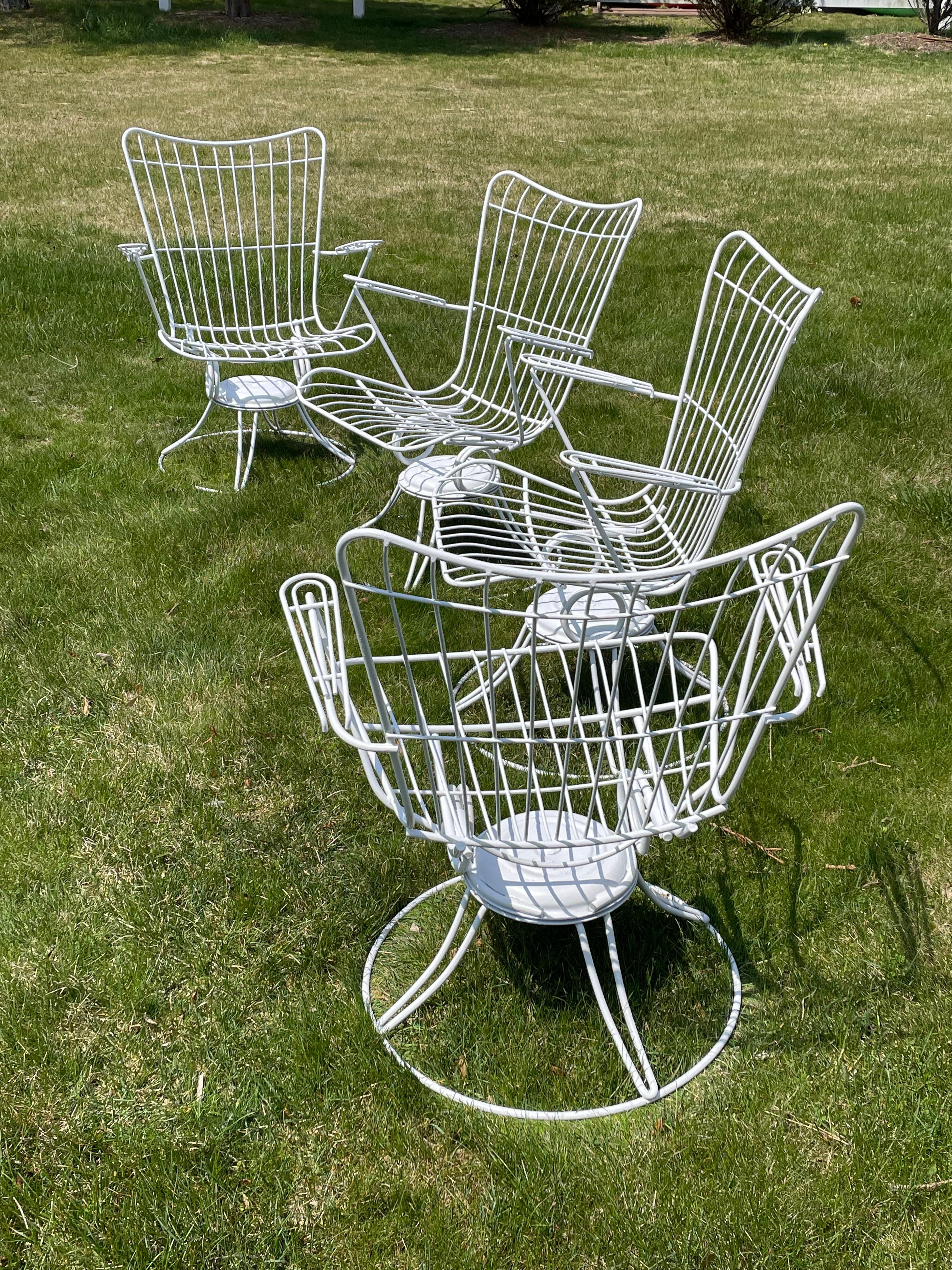 Juego de cuatro Homecrest  Sillas de exterior mecedoras giratorias en venta 3