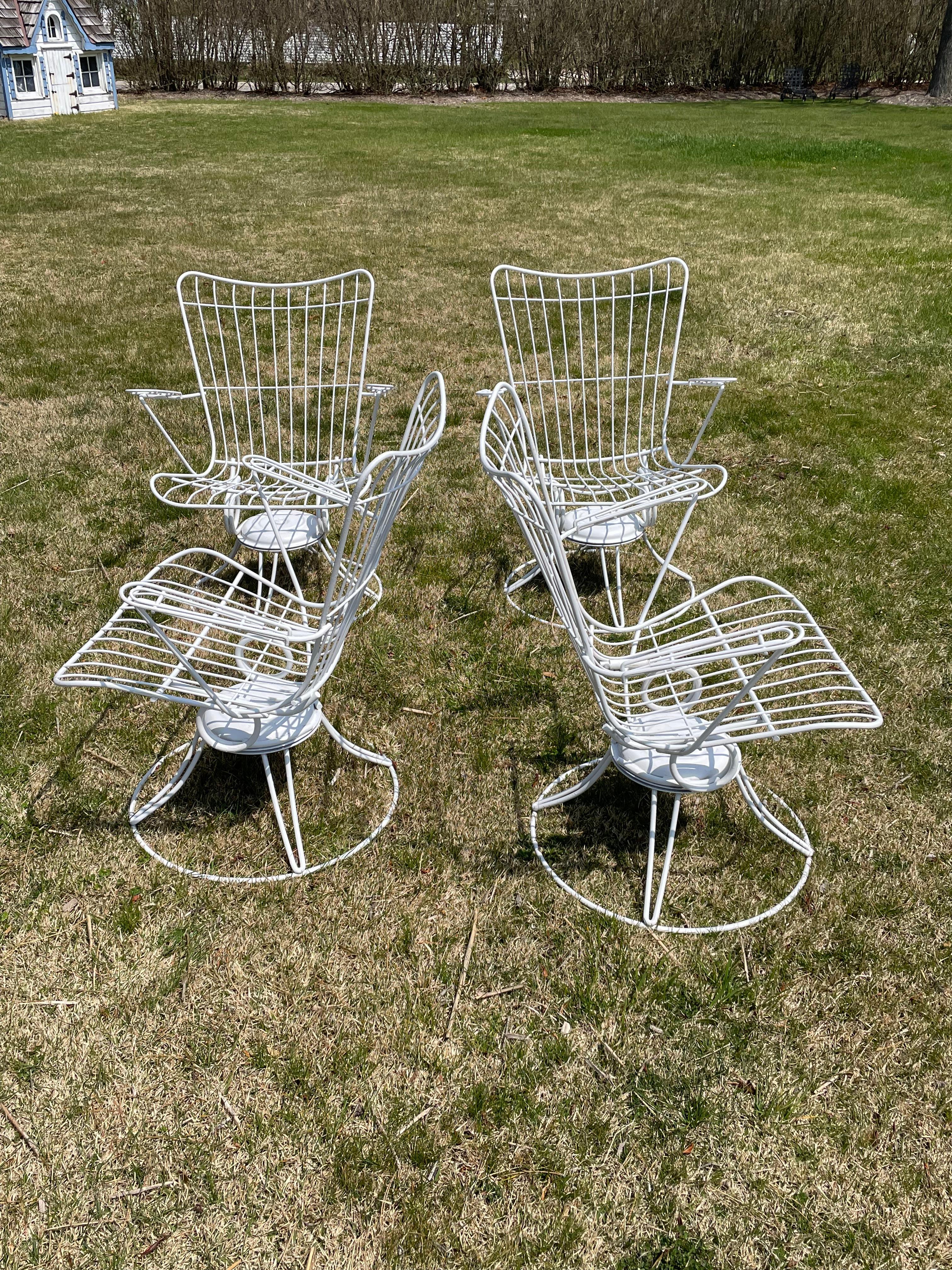 Juego de cuatro Homecrest  Sillas de exterior mecedoras giratorias en venta 4