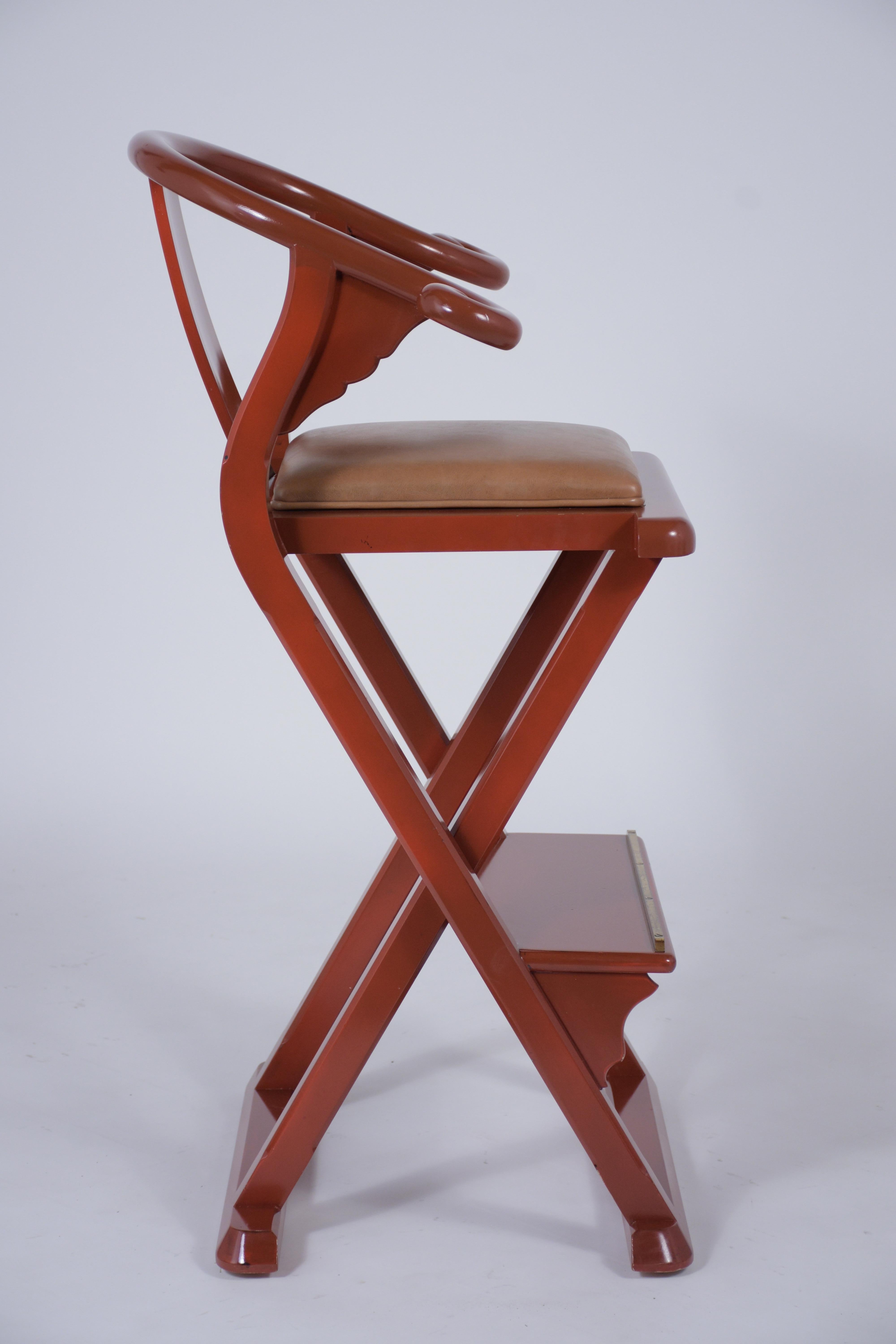 Set of Four Mid-Century Bar Stools In Good Condition For Sale In Los Angeles, CA