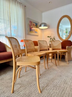 Conjunto de cuatro icónicas sillas de madera curvada de caña diseñadas por Josef Hoffmann, Model No. 81