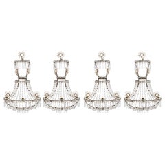 Set di quattro splendide applique in cristallo in stile gustaviano con motivo a raggiera