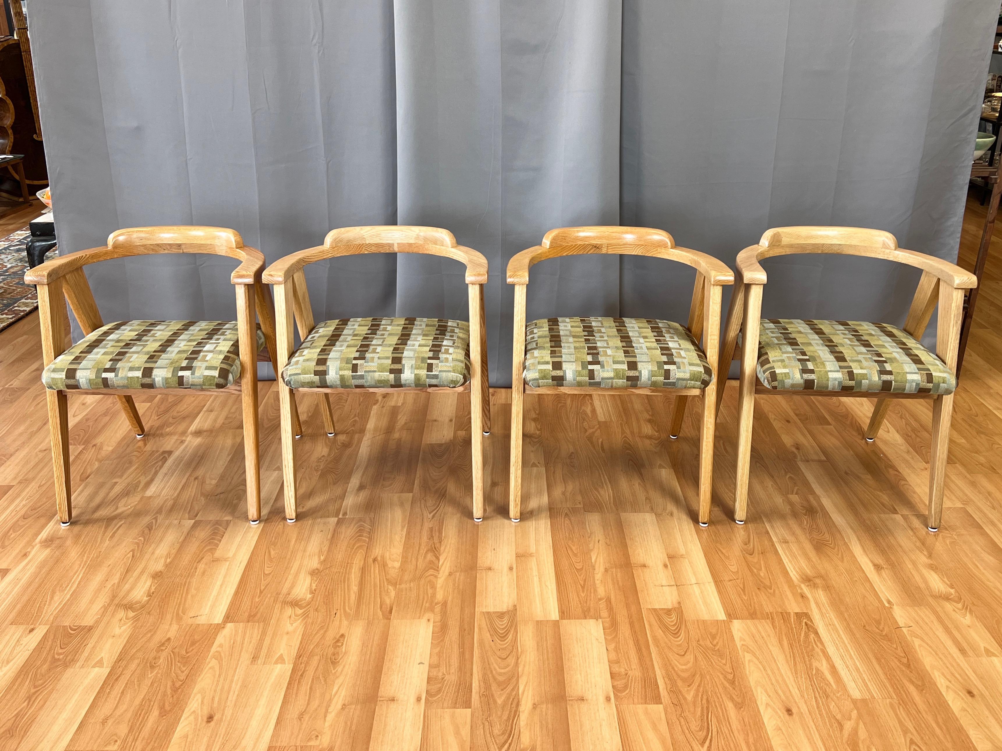 Mid-Century Modern Set of Four Indiana Chair Co. Live Oak Compass Leg Dining Chairs, Early 1950s For Sale