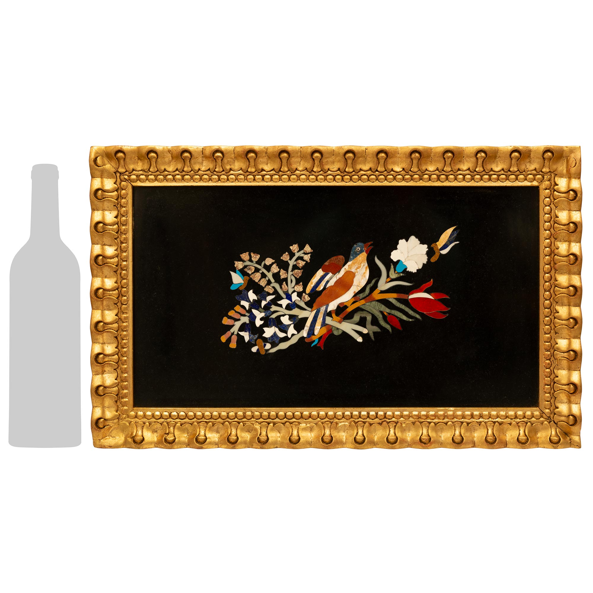 Eine beeindruckende und äußerst dekorative komplette Reihe von vier italienischen Florentine st. Pietra Dura Marmor und Vergoldung Wandtafeln des 19. Jede Wandtafel zeigt wunderschöne, wundervoll ausgeführte eingelegte Vögel mit prächtigen Arrays