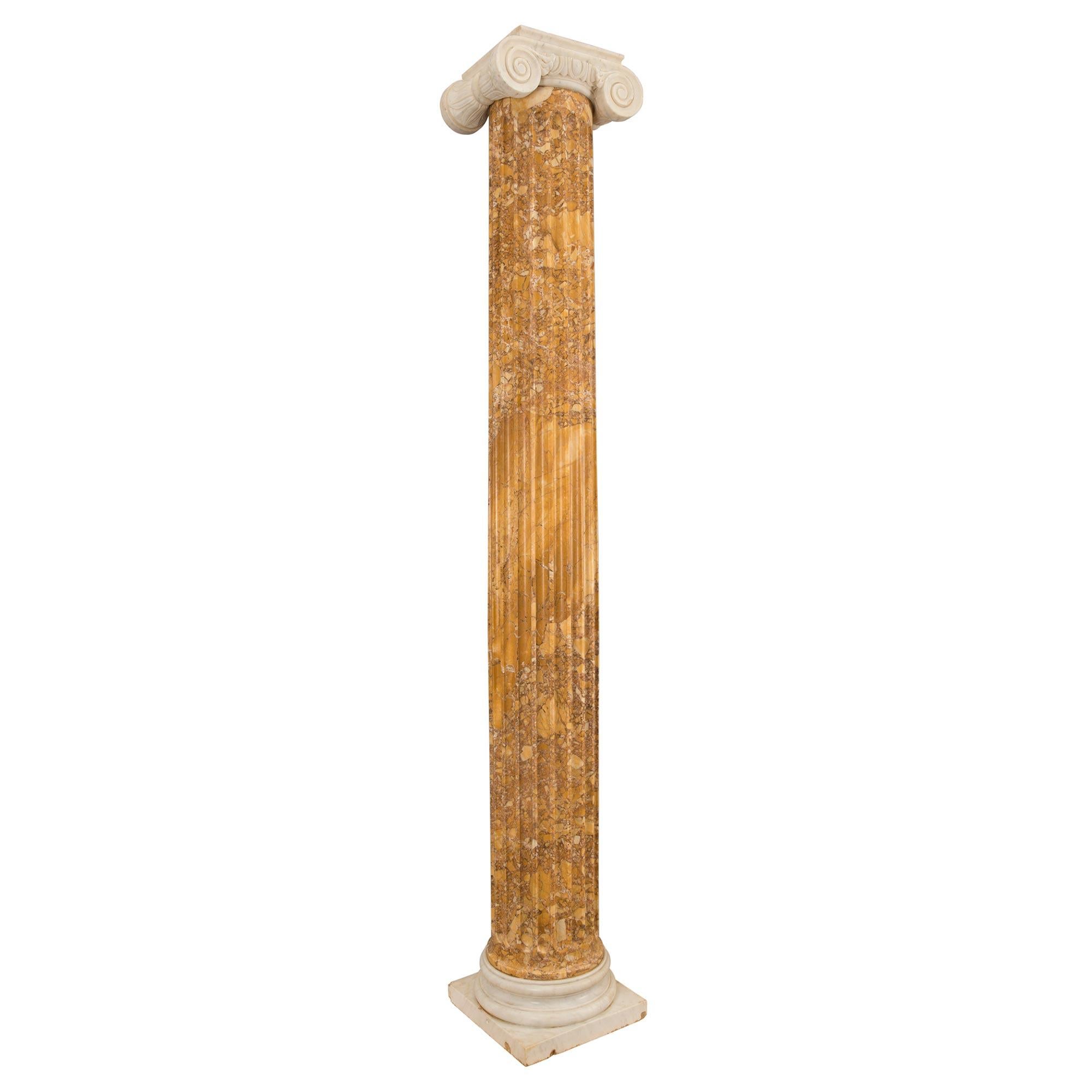 Set of Four Italian 19th Century Louis XVI Style Marble Columns In Good Condition For Sale In West Palm Beach, FL