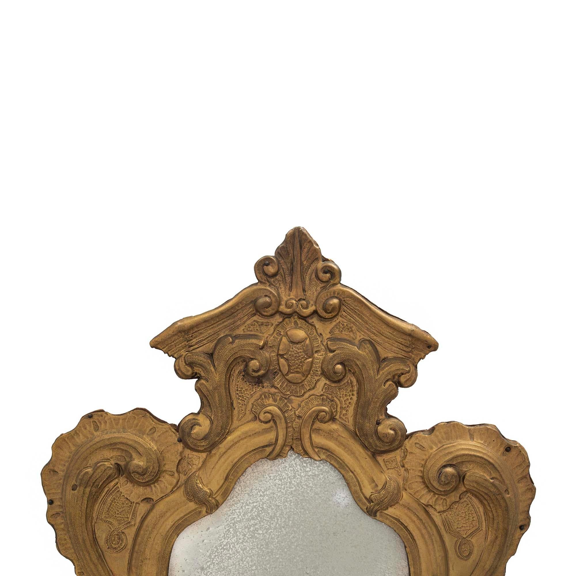 Set of Four Italian 20th Century Louis XV St. Pressed Brass Mirrored Sconces For Sale 1