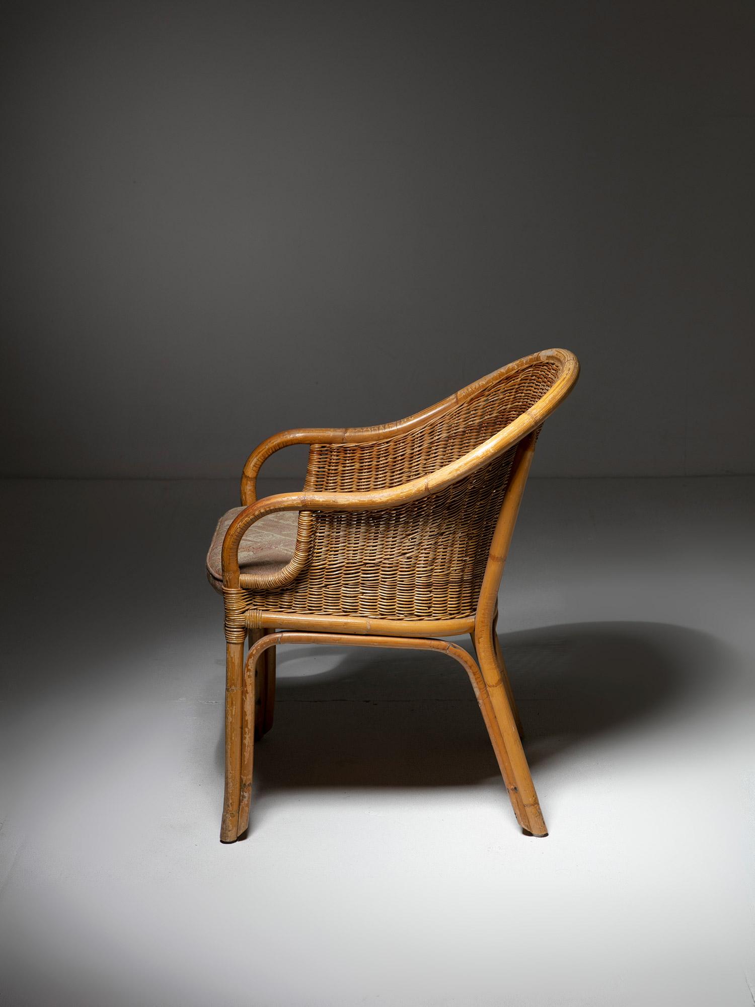 Ensemble de quatre fauteuils en osier italien des années 60 en vente 1