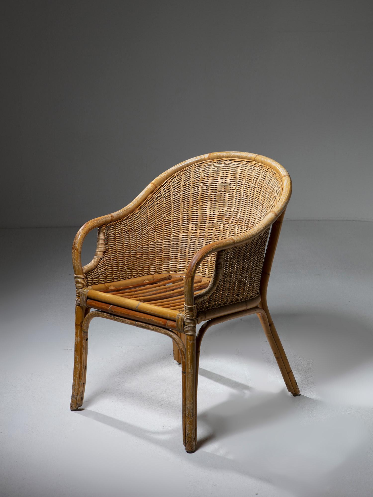 Ensemble de quatre fauteuils en osier italien des années 60 en vente 2