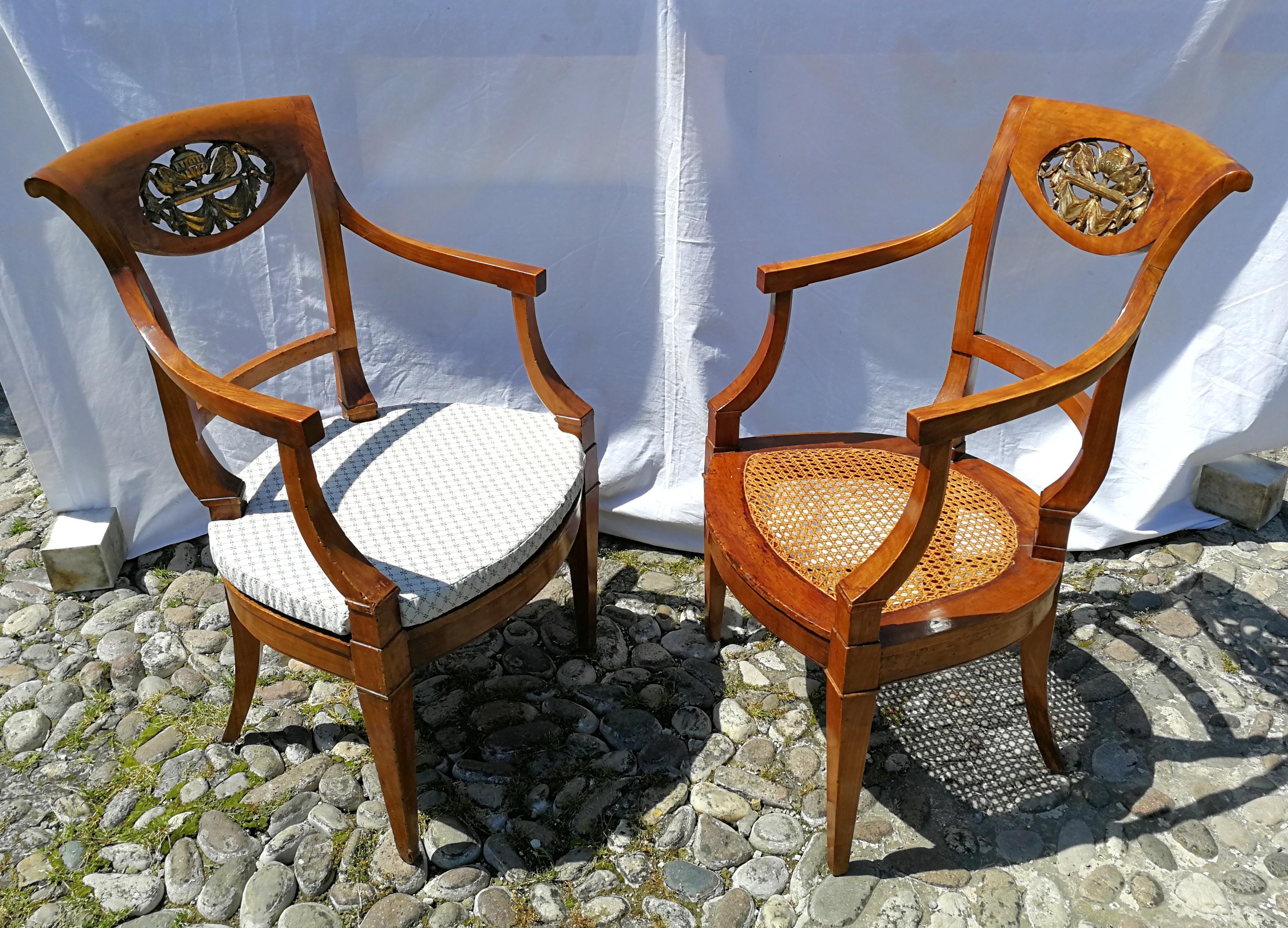 Set of Four Italian Armchairs, Venice 19th Century Carved Wood Italy Biedermeier For Sale 1