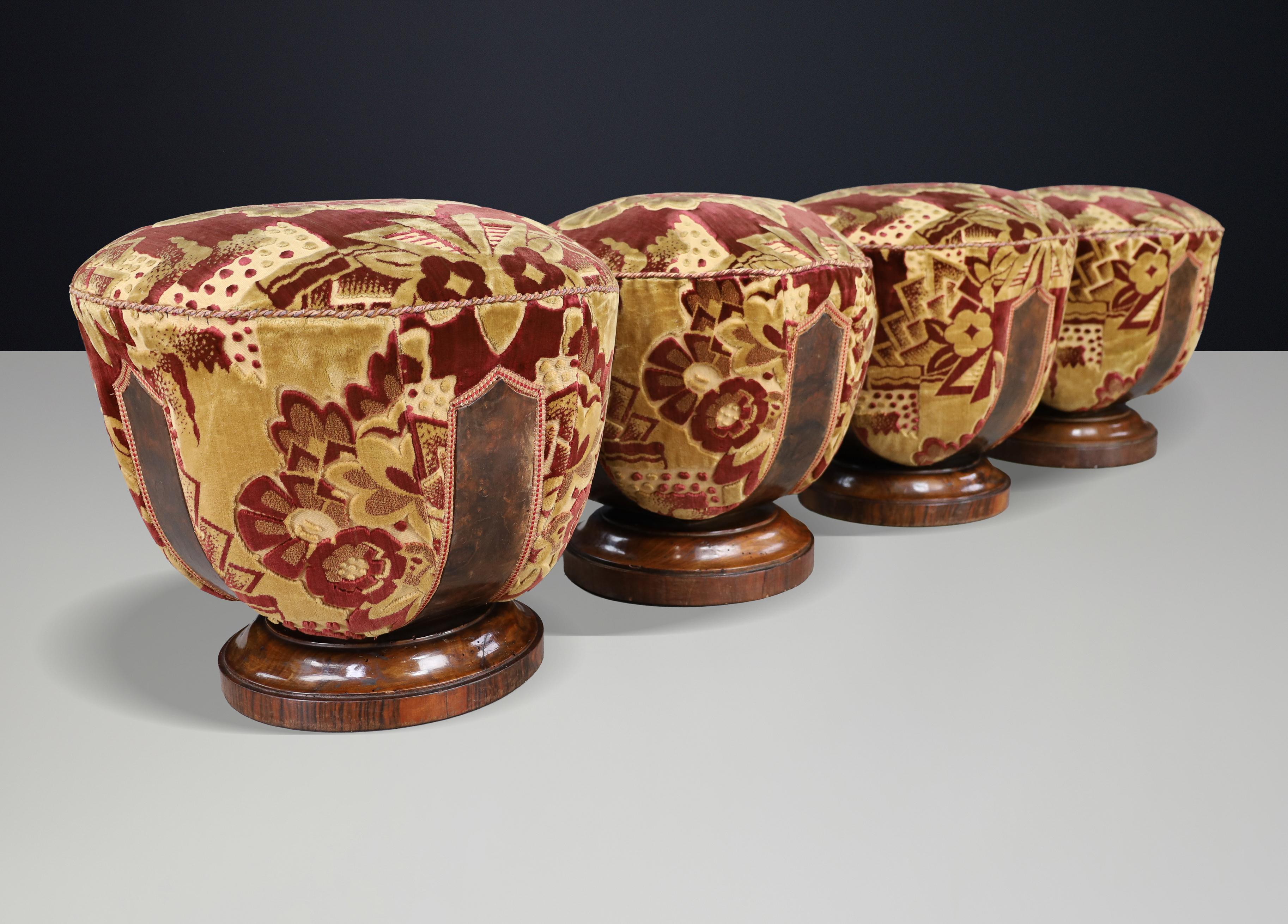 Set of Four Italian Art Deco Walnut and Velvet Poufs, Naples, 1930s For Sale 1
