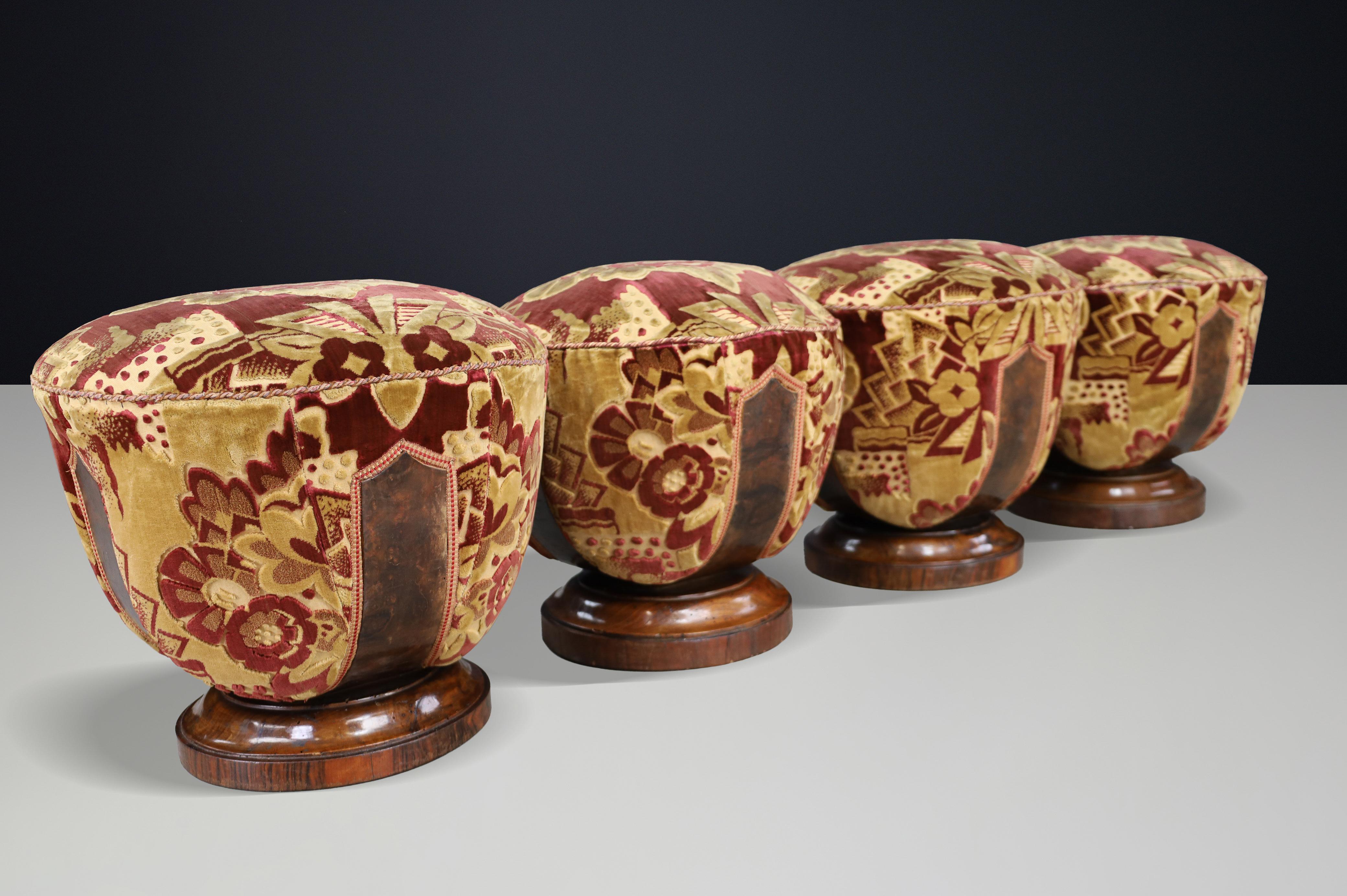 Set of Four Italian Art Deco Walnut and Velvet Poufs, Naples, 1930s For Sale 2