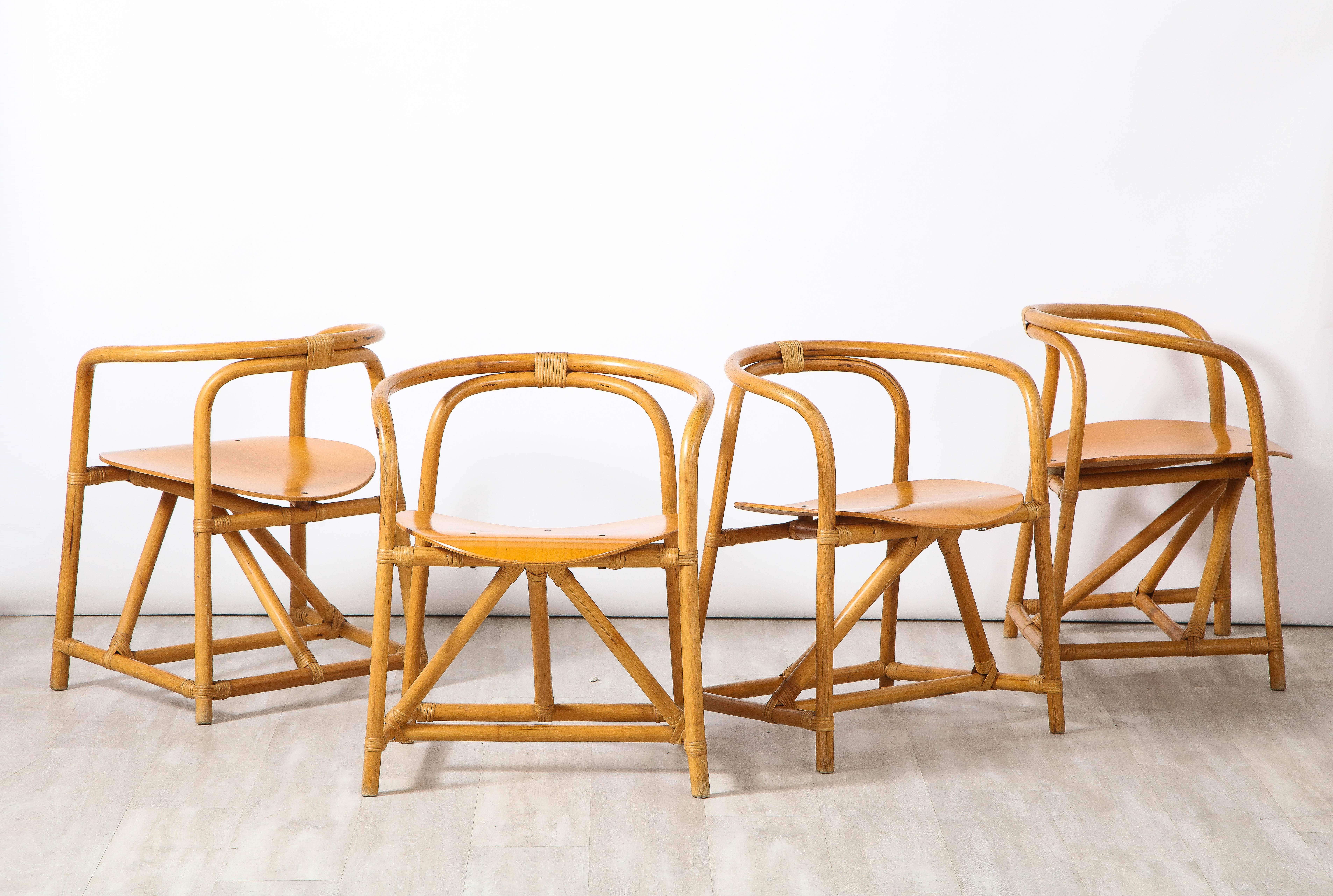 Ensemble de quatre chaises de salle à manger italiennes en bambou et bois Bon état - En vente à New York, NY