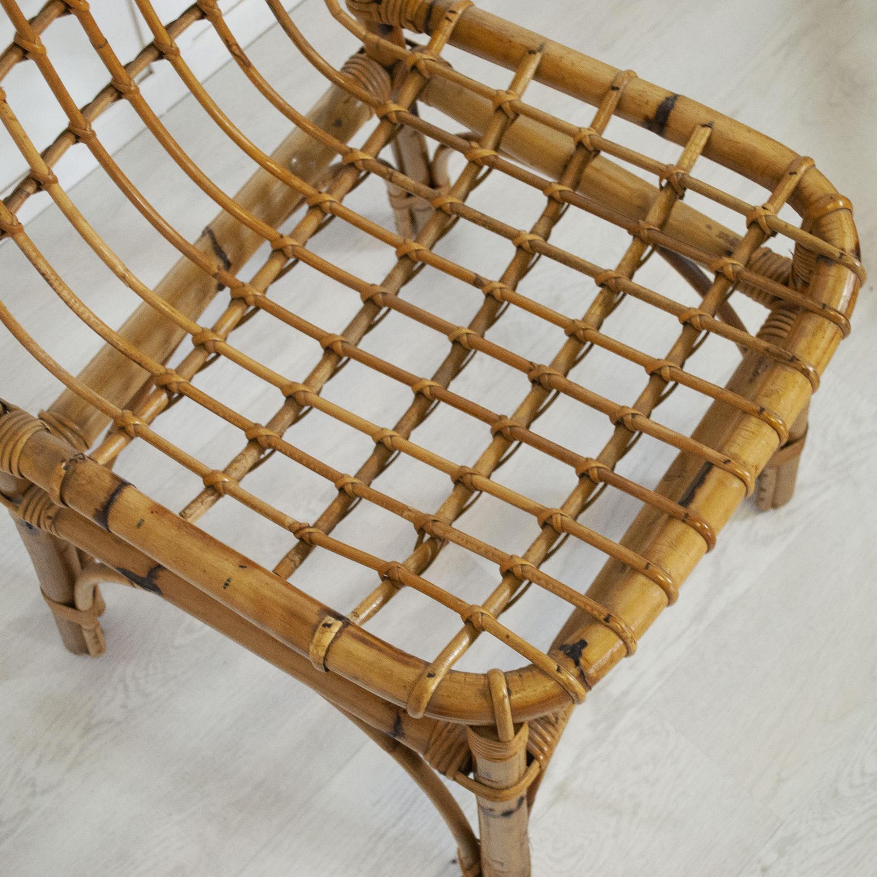 Set of four Italian bamboo folding chairs very confortable, mid 60s. For Sale 4