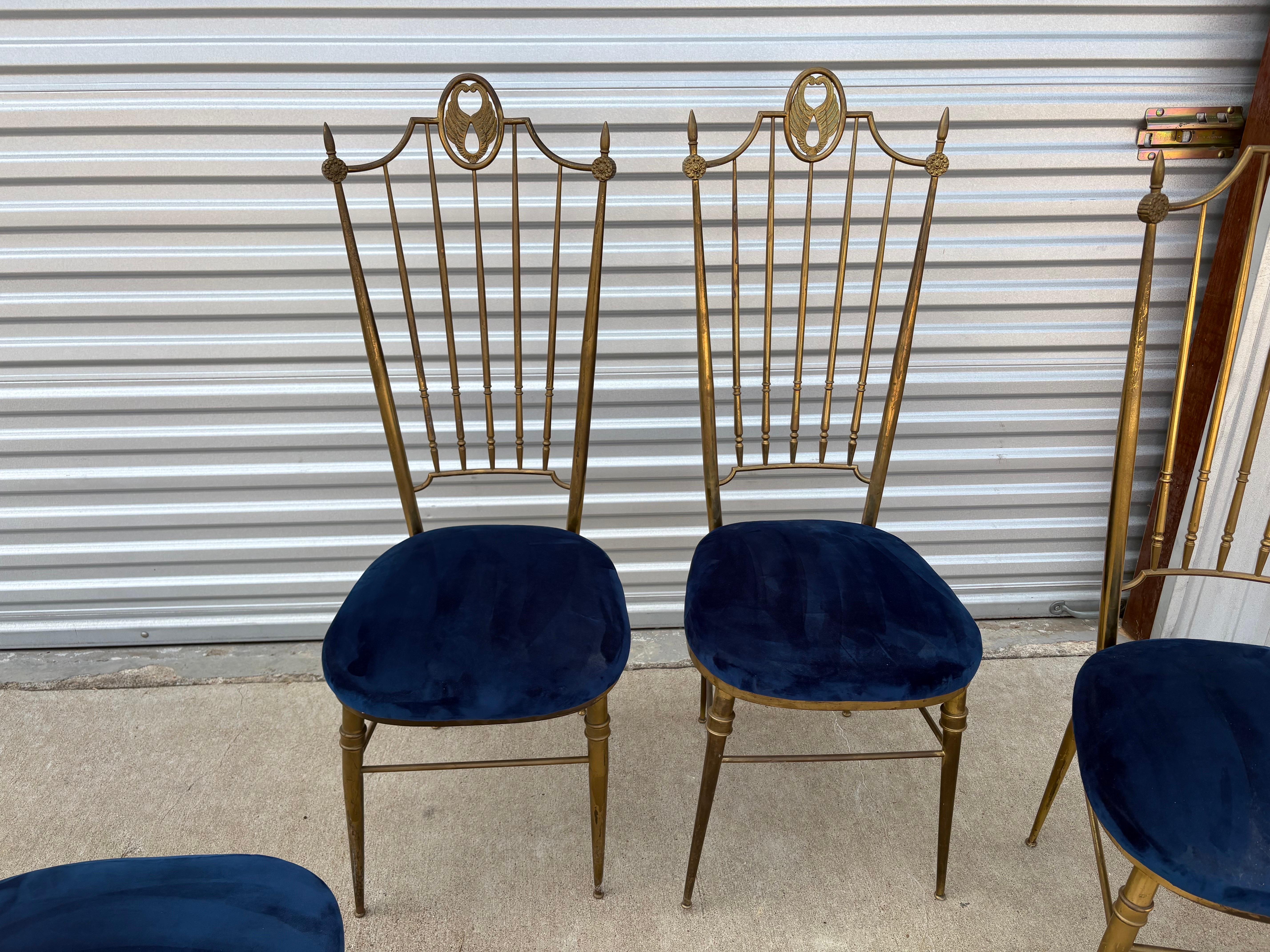 Satz von vier italienischen Chiavari-Stühlen aus Messing. im Angebot 6