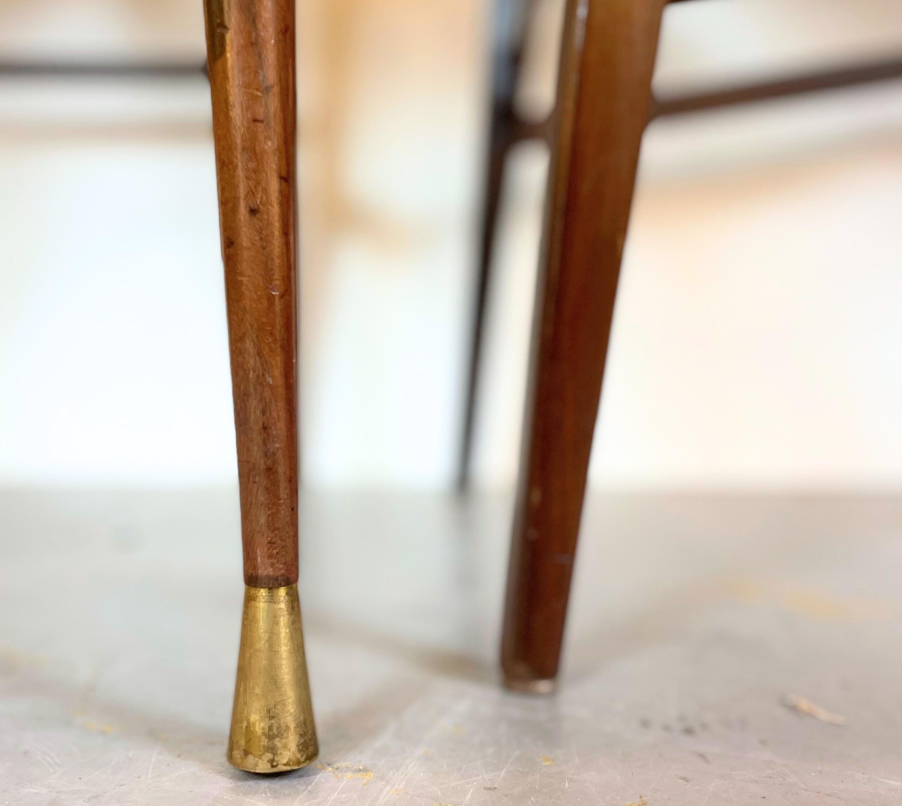 Ensemble de quatre chaises Chiavari italiennes Scuola Di Torino en rotin Wood Wood Brass 1950s en vente 13