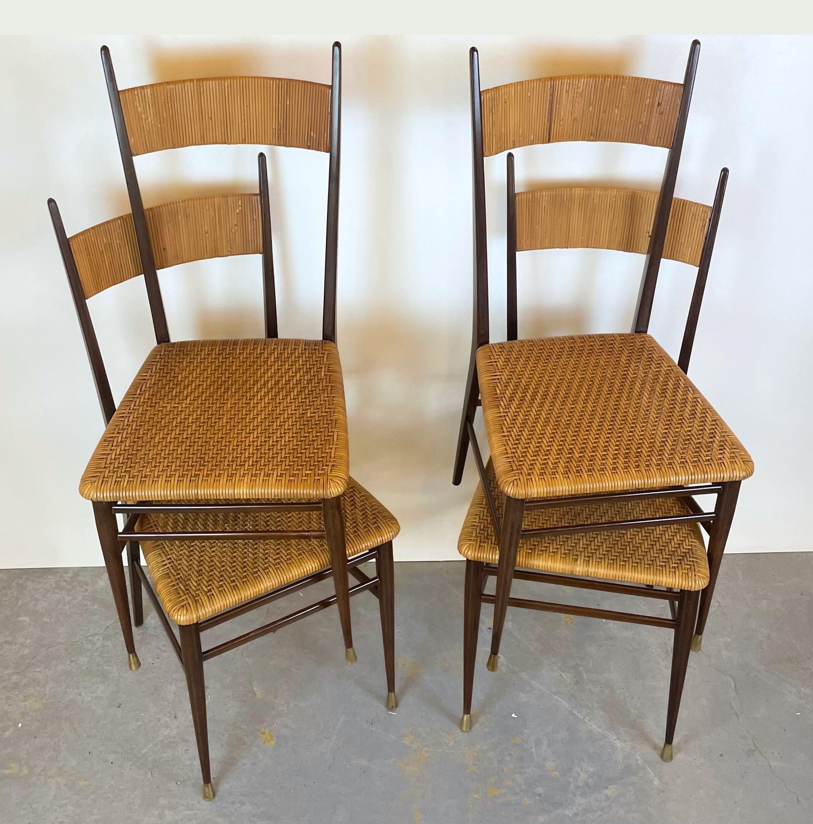 Ensemble de quatre chaises Chiavari italiennes Scuola Di Torino en rotin Wood Wood Brass 1950s en vente 14