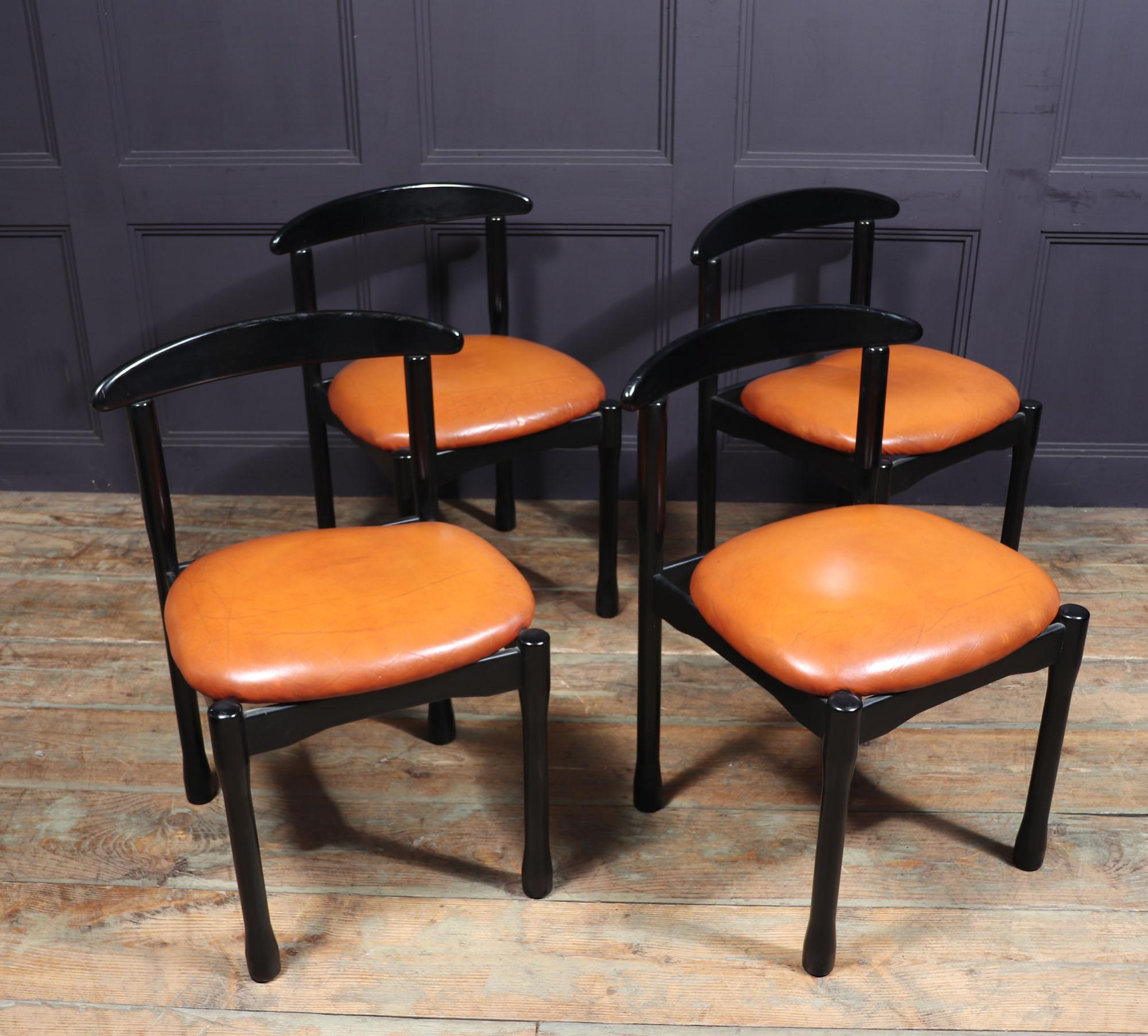 Set of Four Italian Dining Chairs by Vico Magistretti For Sale 2