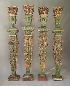 Set of Four Italian Early Baroque Carved Giltwood Architectural Columns