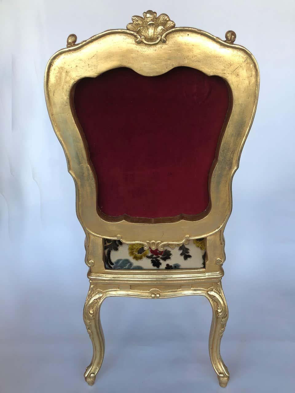 Set of Four Italian Hand-Carved Gilded Chairs with Vintage Floral Upholstery In Good Condition For Sale In Los Angeles, CA
