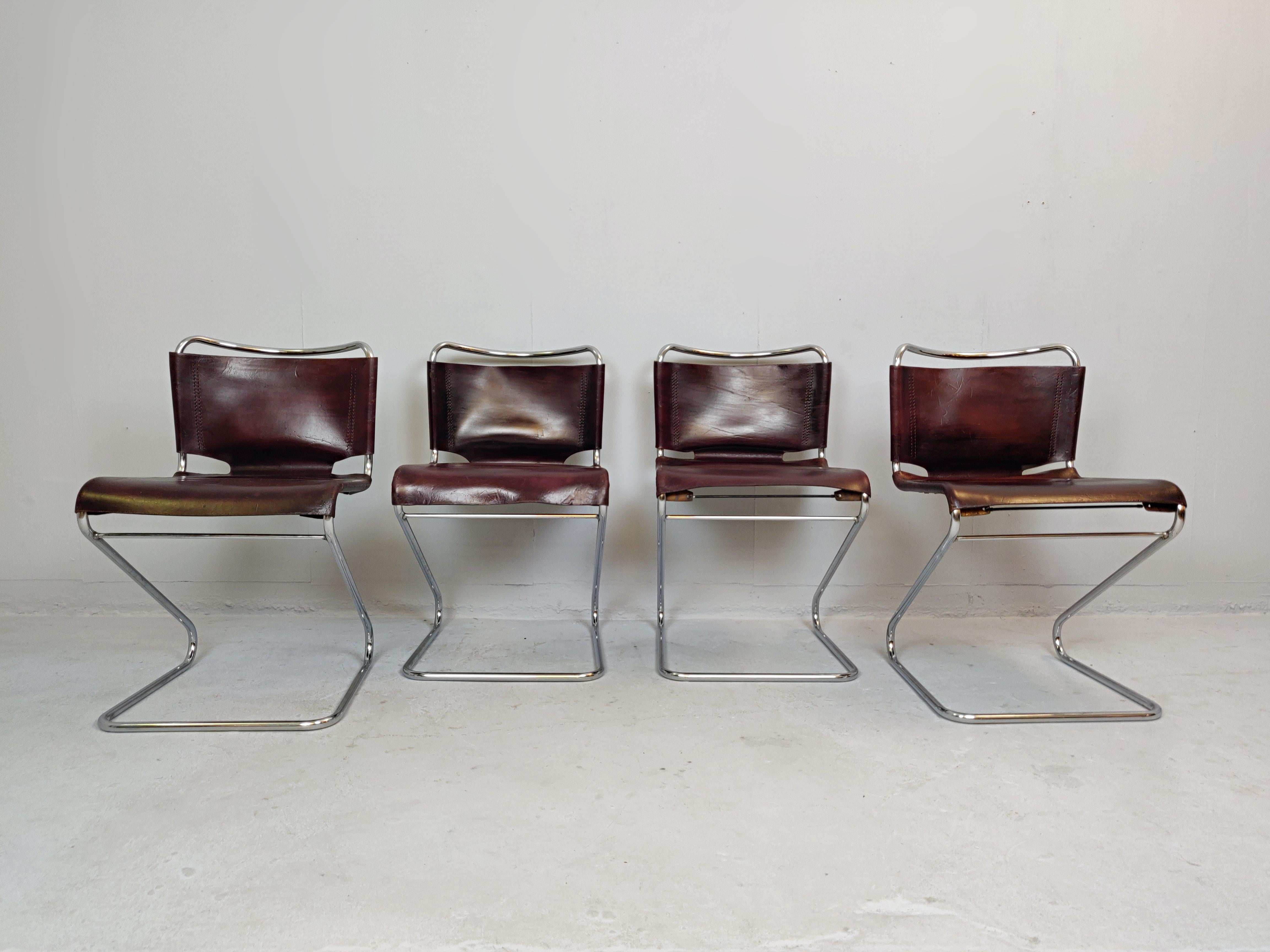 Set of Four Italian Leather and Tubular Chairs In Good Condition In Brussels, BE