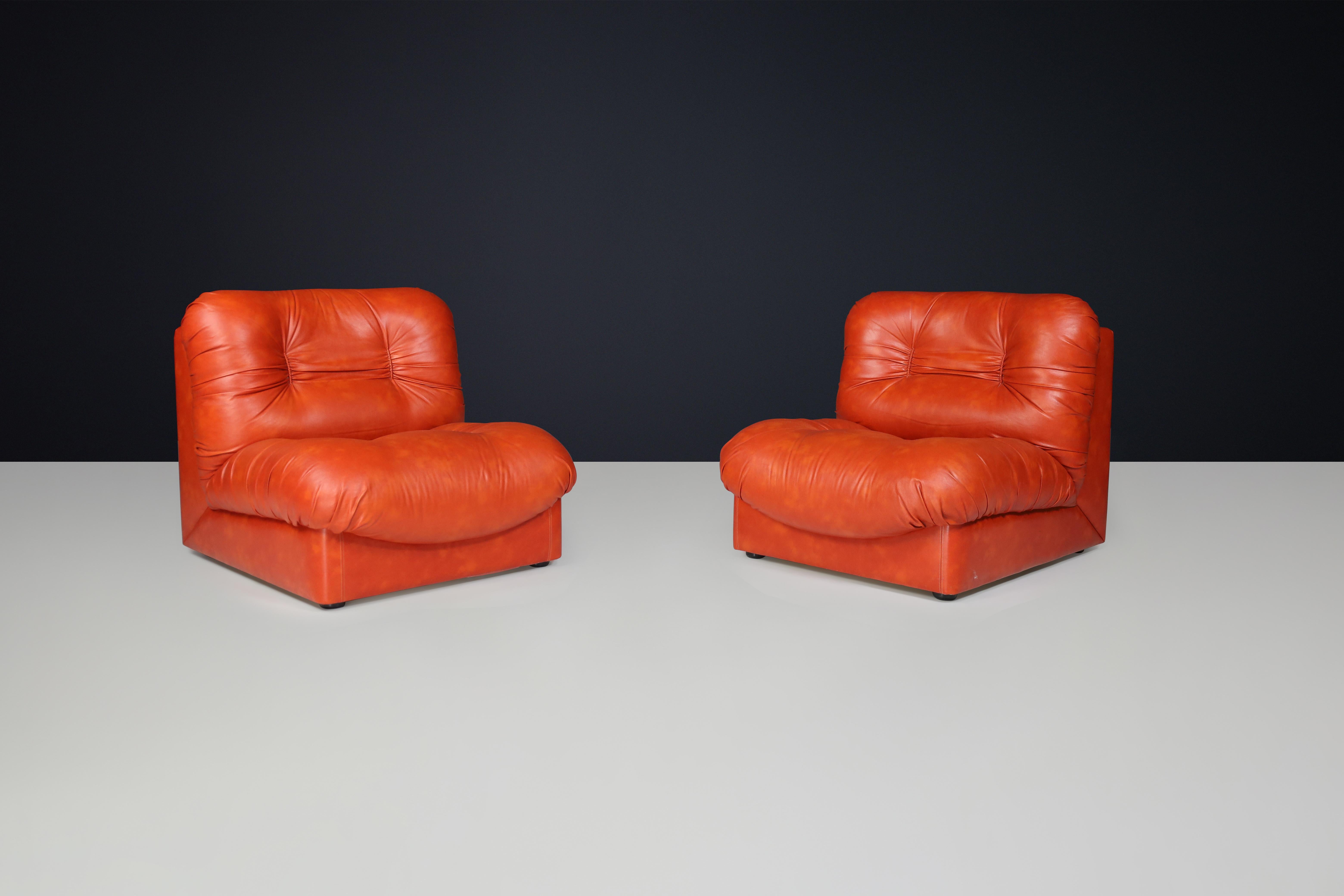 Set of Four Italian Mid-Century Modern Leather Lounge Chairs, 1970s In Good Condition For Sale In Almelo, NL