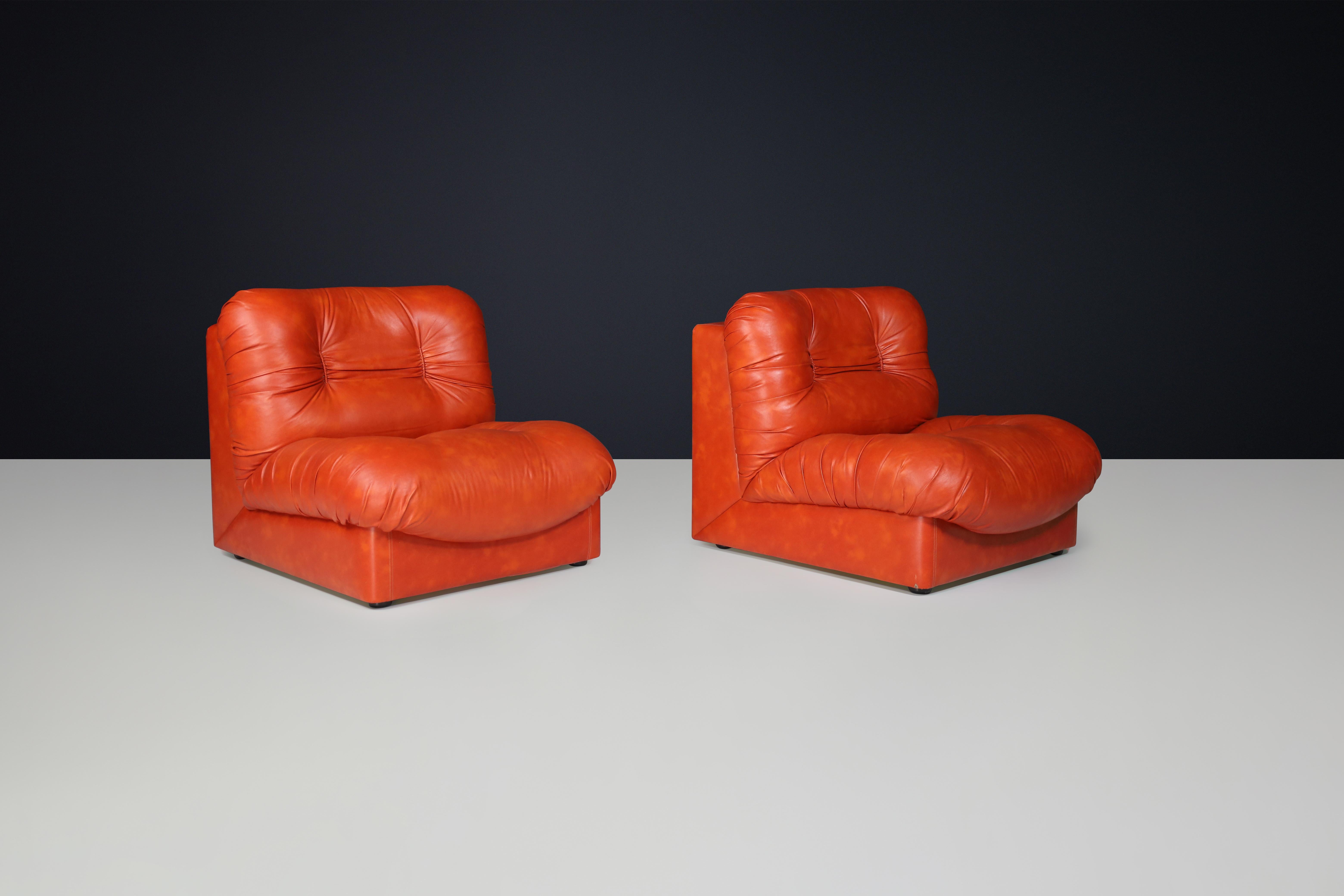 Late 20th Century Set of Four Italian Mid-Century Modern Leather Lounge Chairs, 1970s For Sale