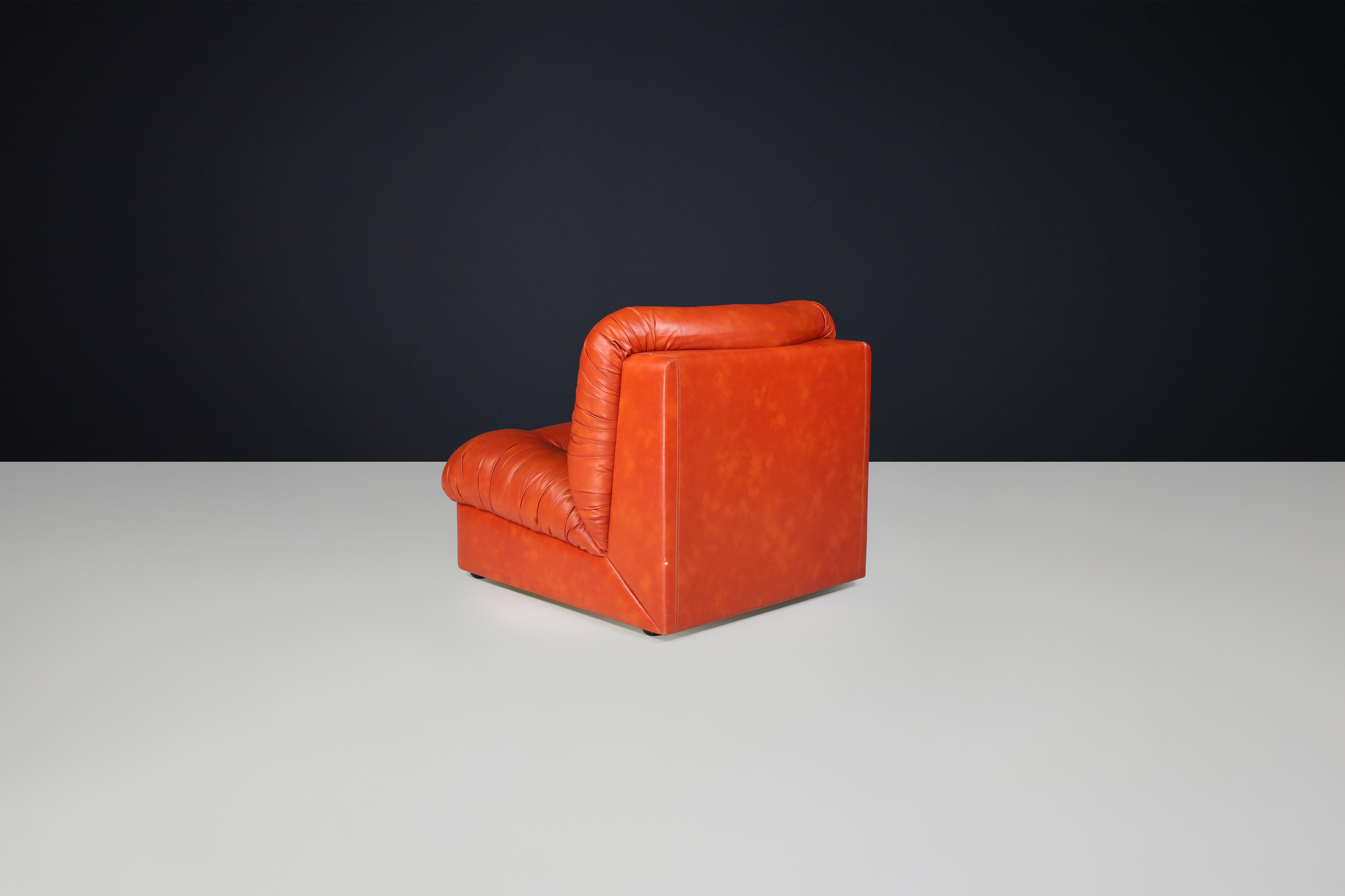 Set of Four Italian Mid-Century Modern Leather Lounge Chairs, 1970s For Sale 2