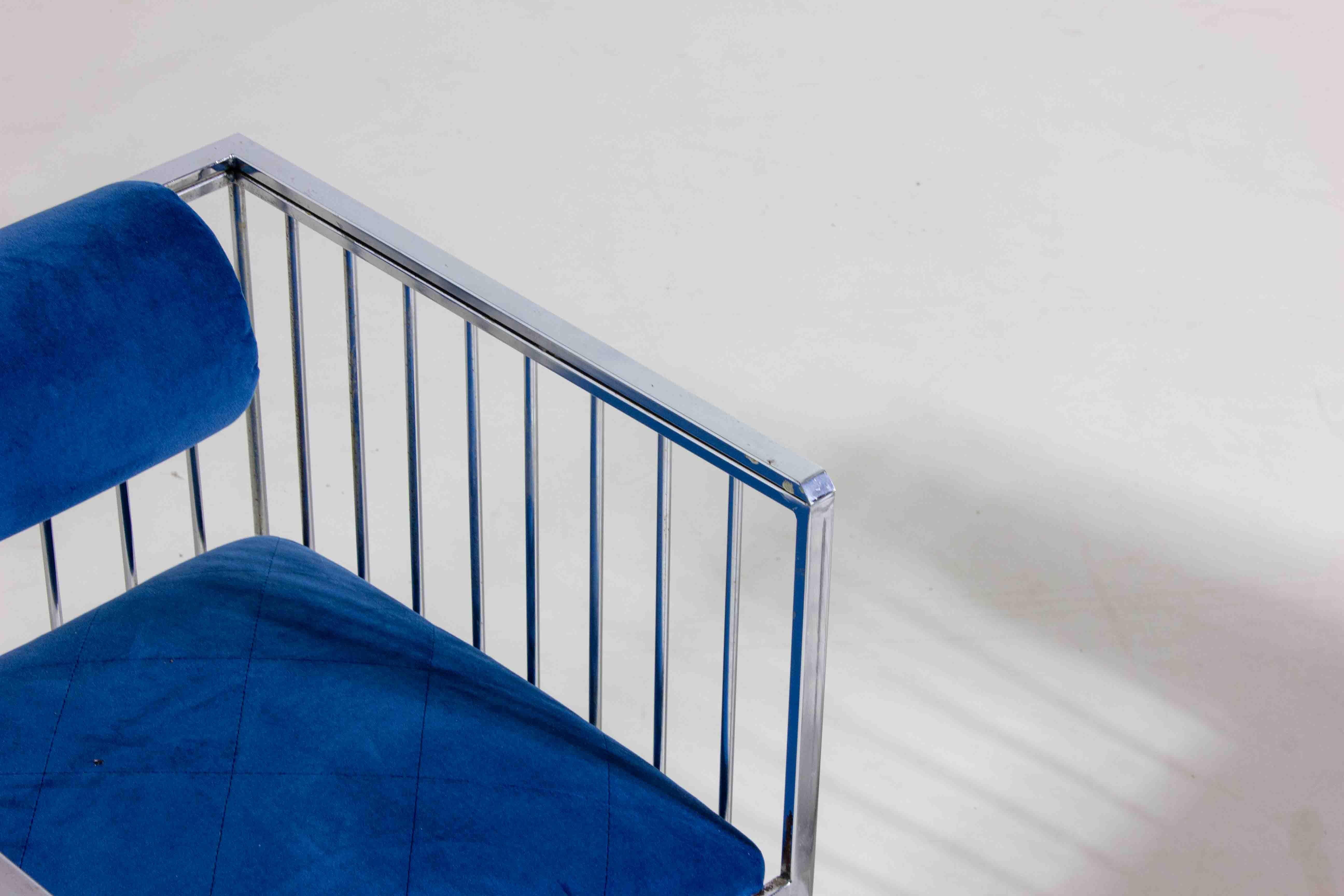 Velvet Set of four Italian modernist chrome chairs with royal blue velvet, 1970s For Sale