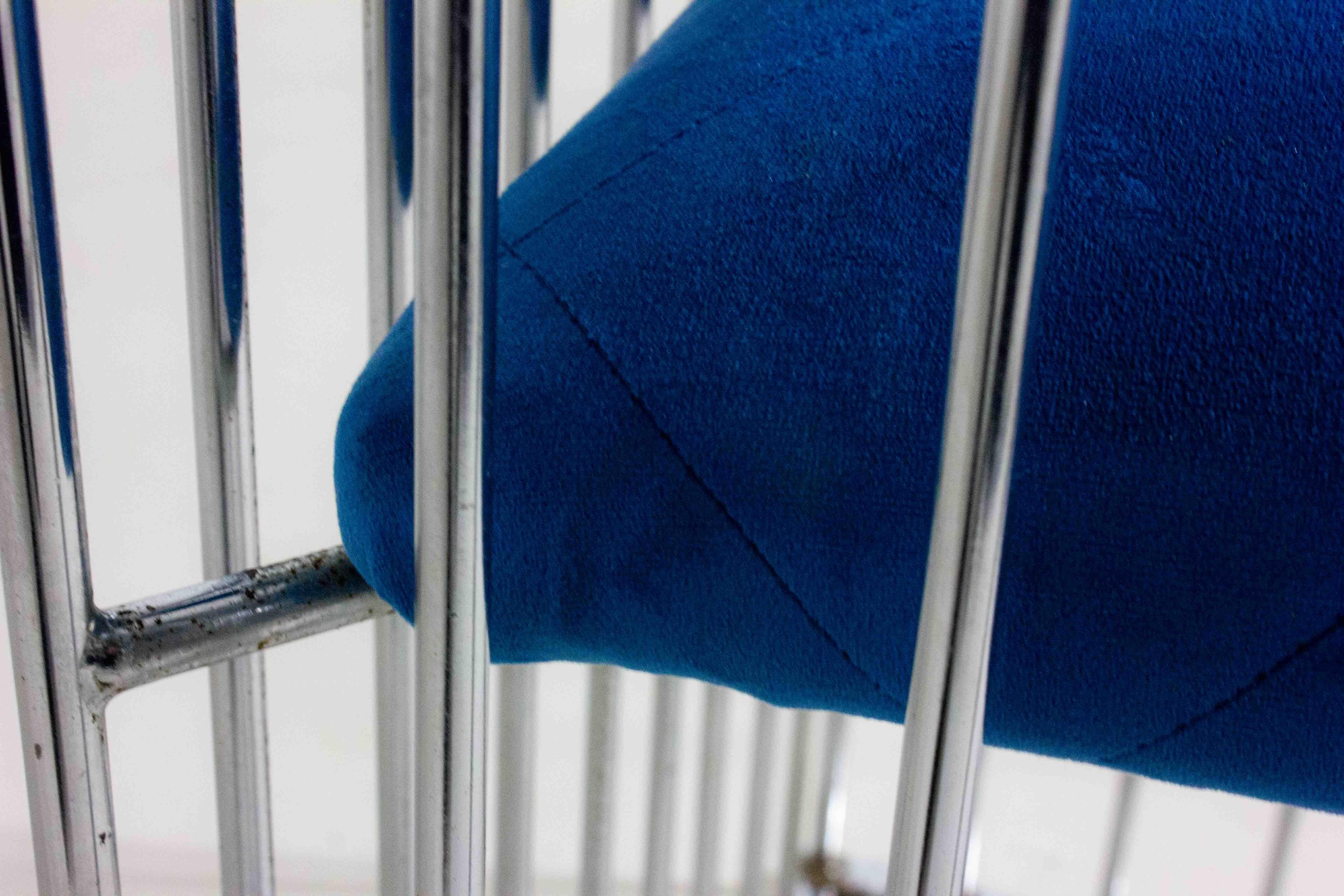 Set of four Italian modernist chrome chairs with royal blue velvet, 1970s For Sale 3