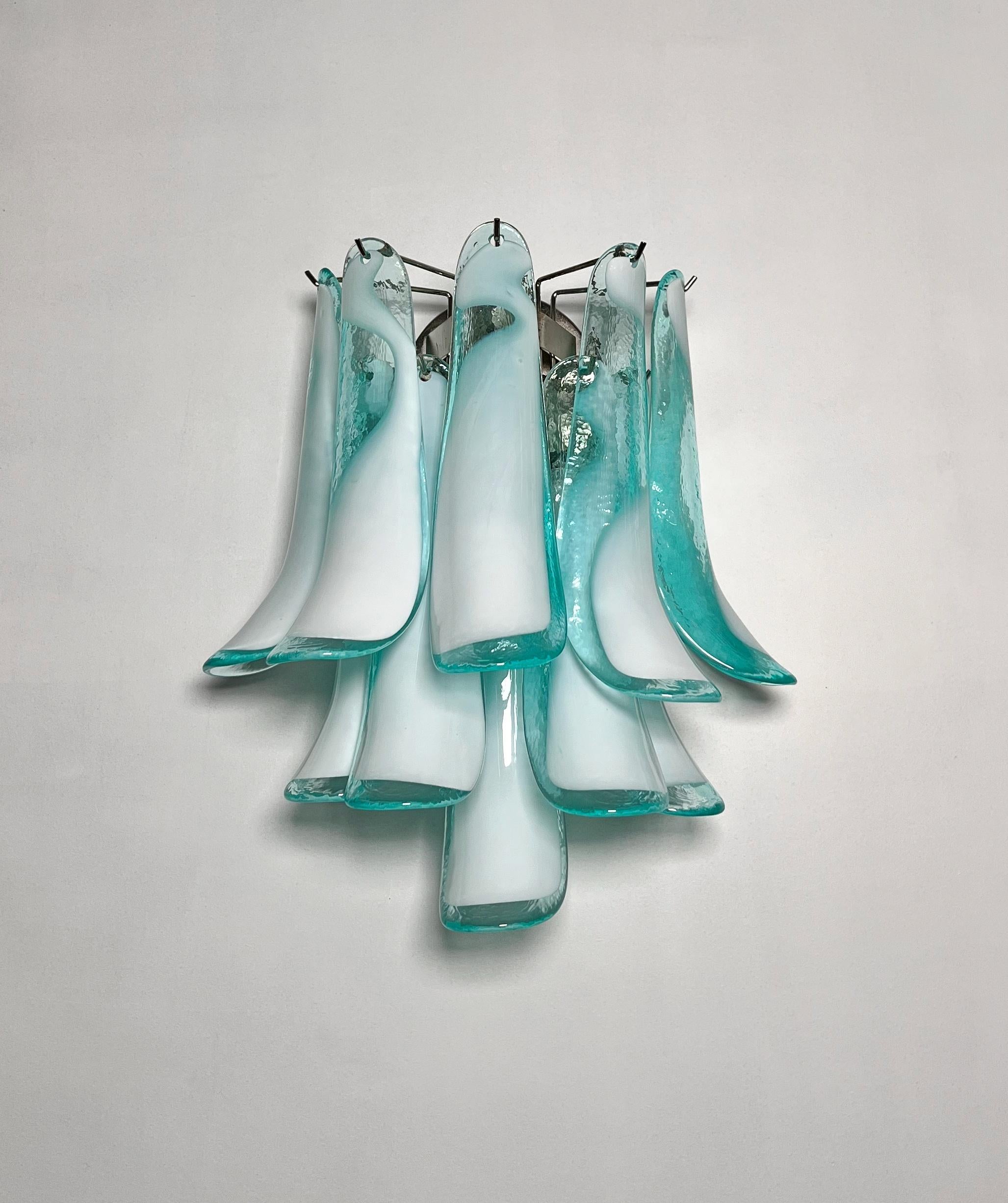 Set of Four Italian Petal Murano Sconces For Sale 5