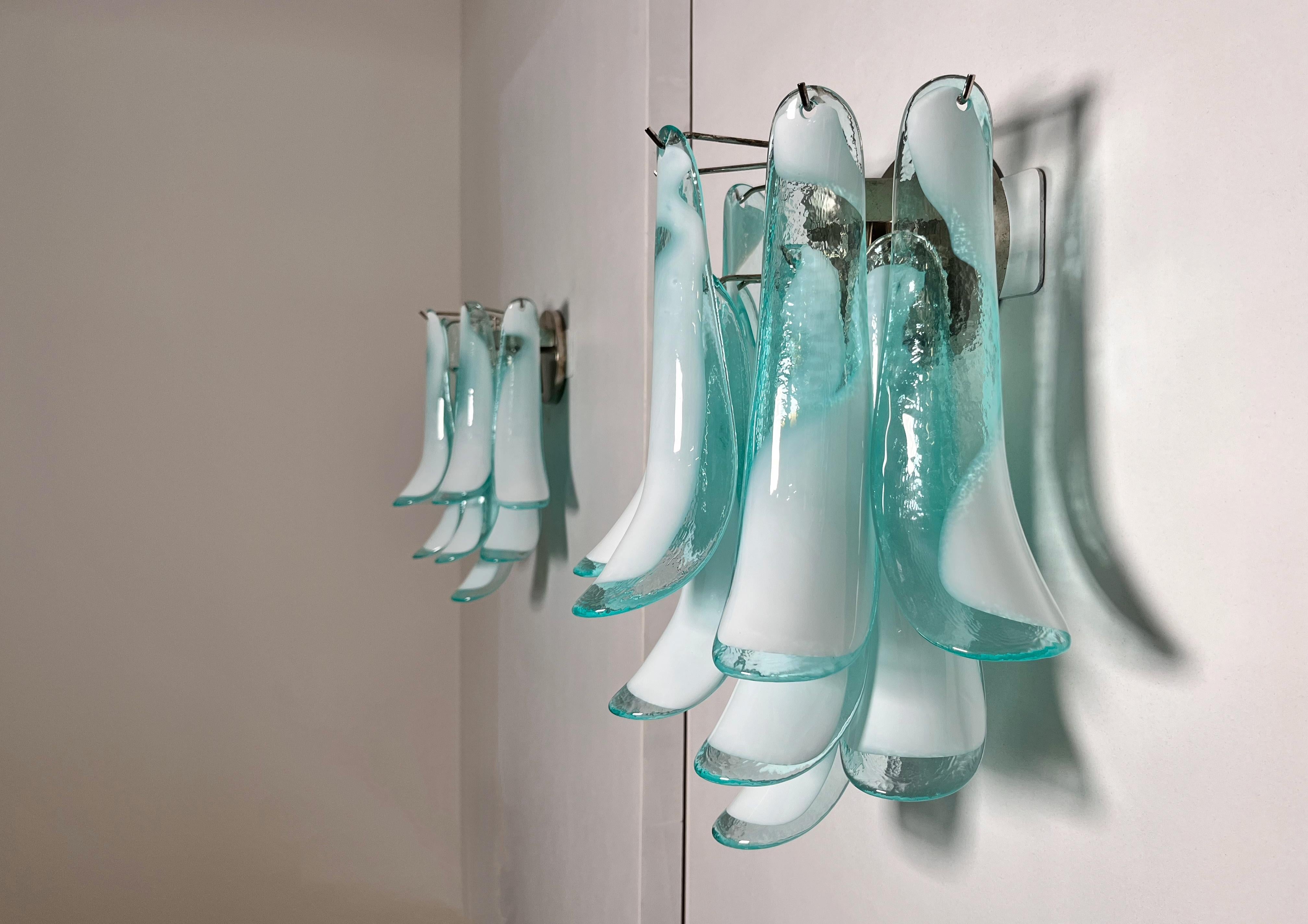 Set of Four Italian Petal Murano Sconces For Sale 3