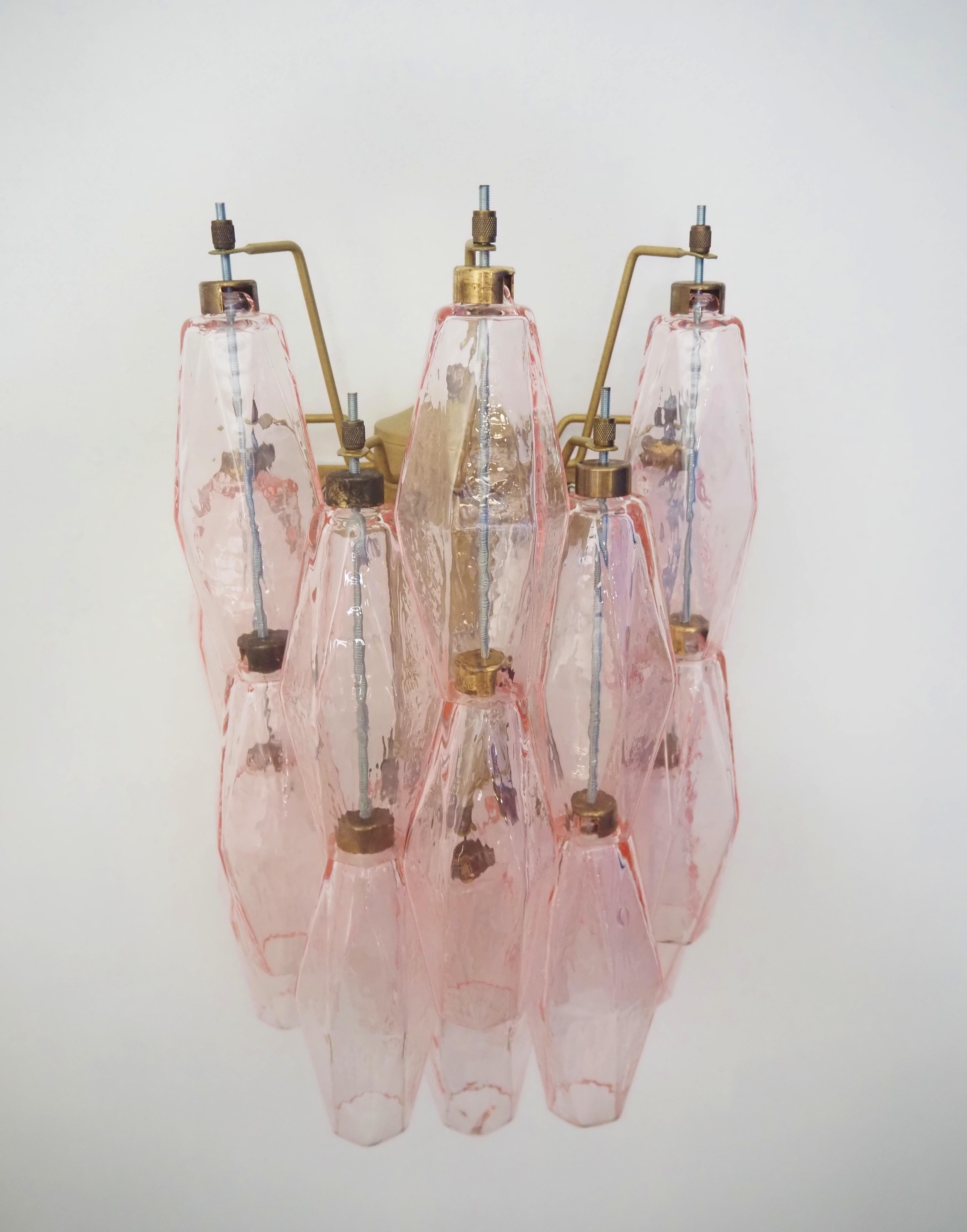 Ensemble de quatre appliques italiennes roses de Murano en vente 2