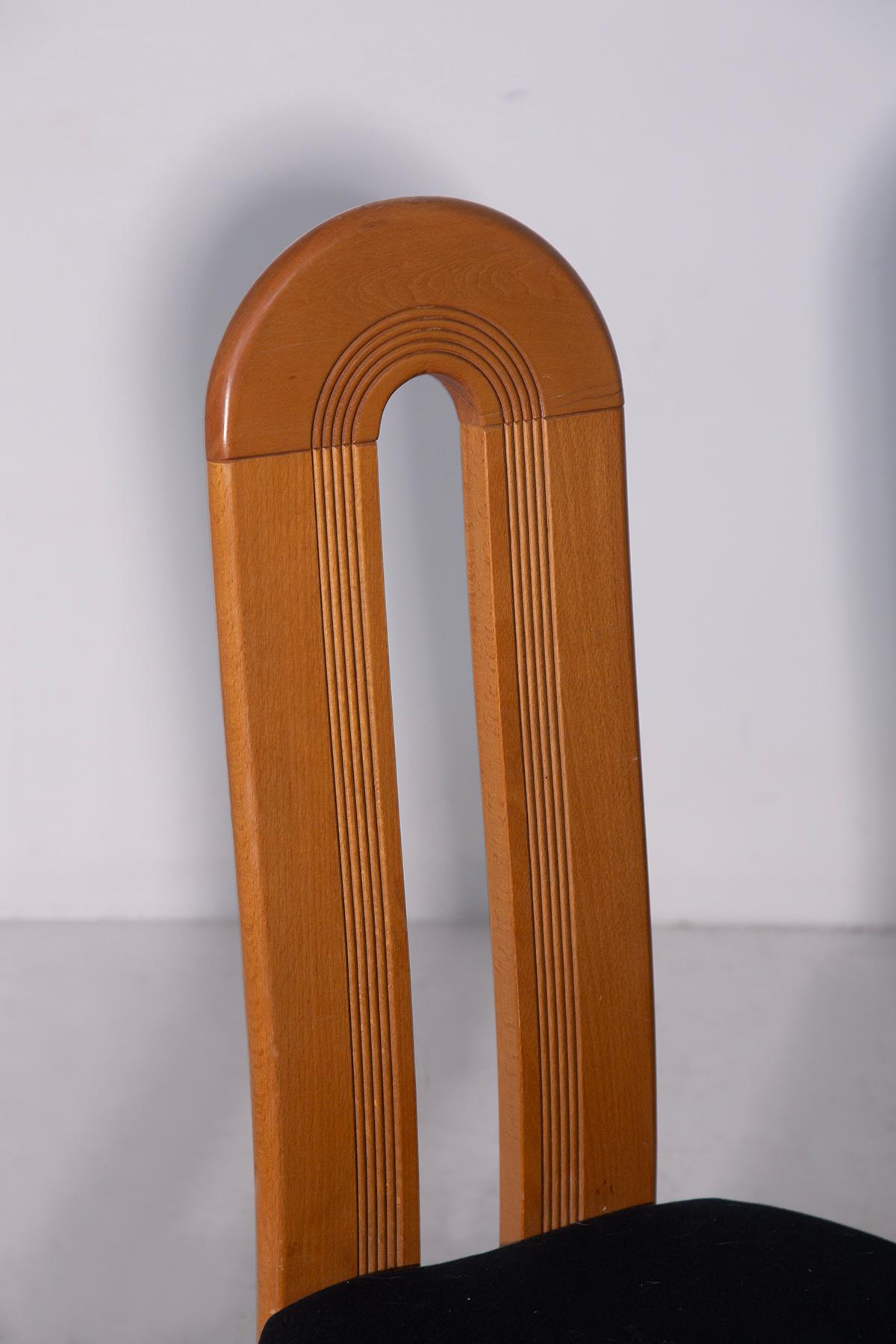 Conjunto de cuatro sillas postmodernas italianas atribuidas a Mobilgirgi en Bueno estado para la venta en Milano, IT