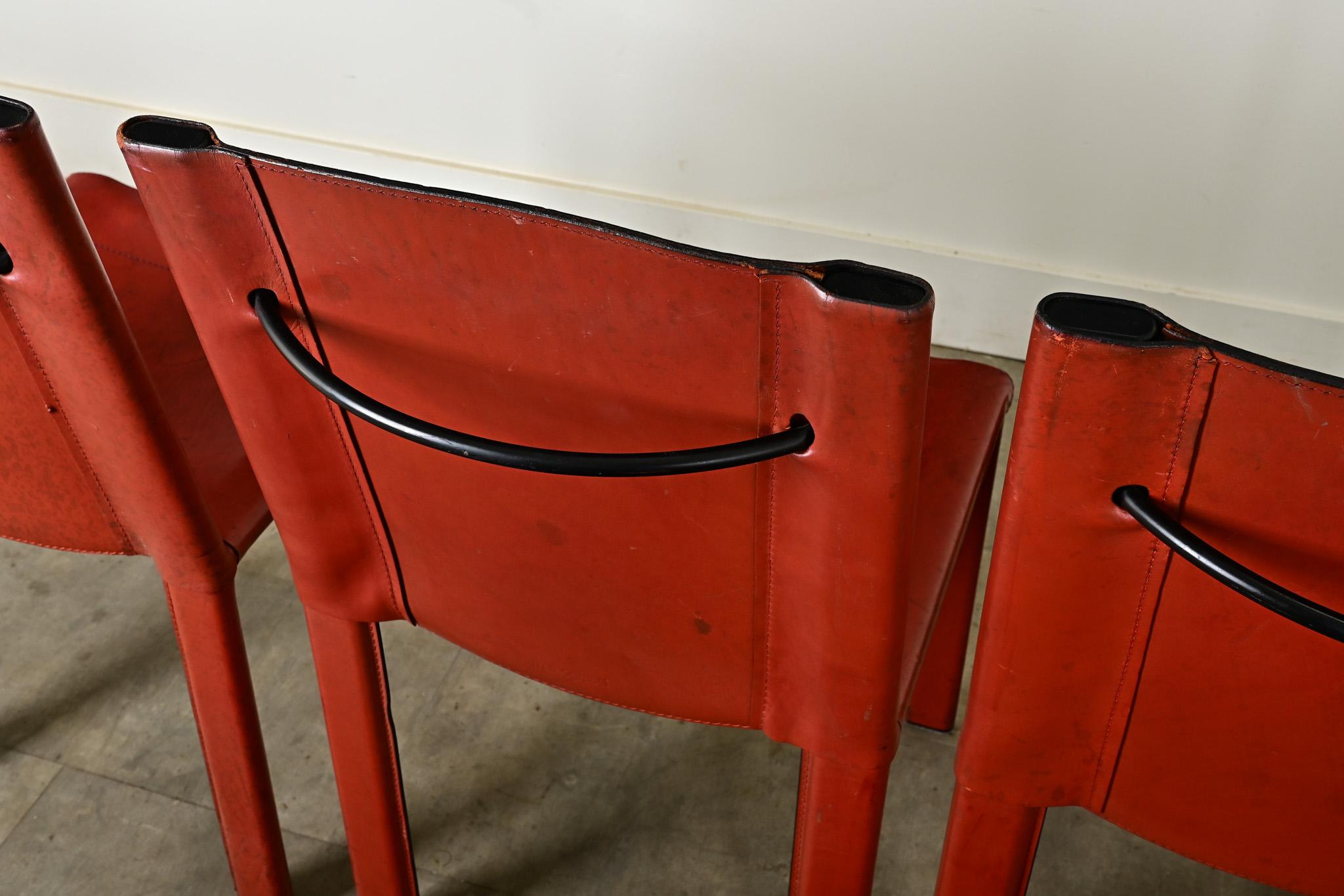 Satz von vier italienischen roten Lederstühlen aus Leder im Angebot 8