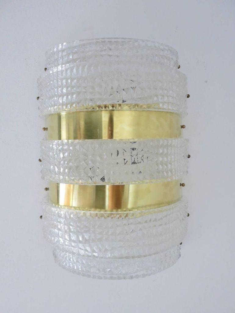 Set di appliques o applique d'epoca italiane con vetri trasparenti di Murano con motivo a coccodrillo e dettagli in ottone, disegnate da Barovier e Toso, circa anni '60, con marchio originale 