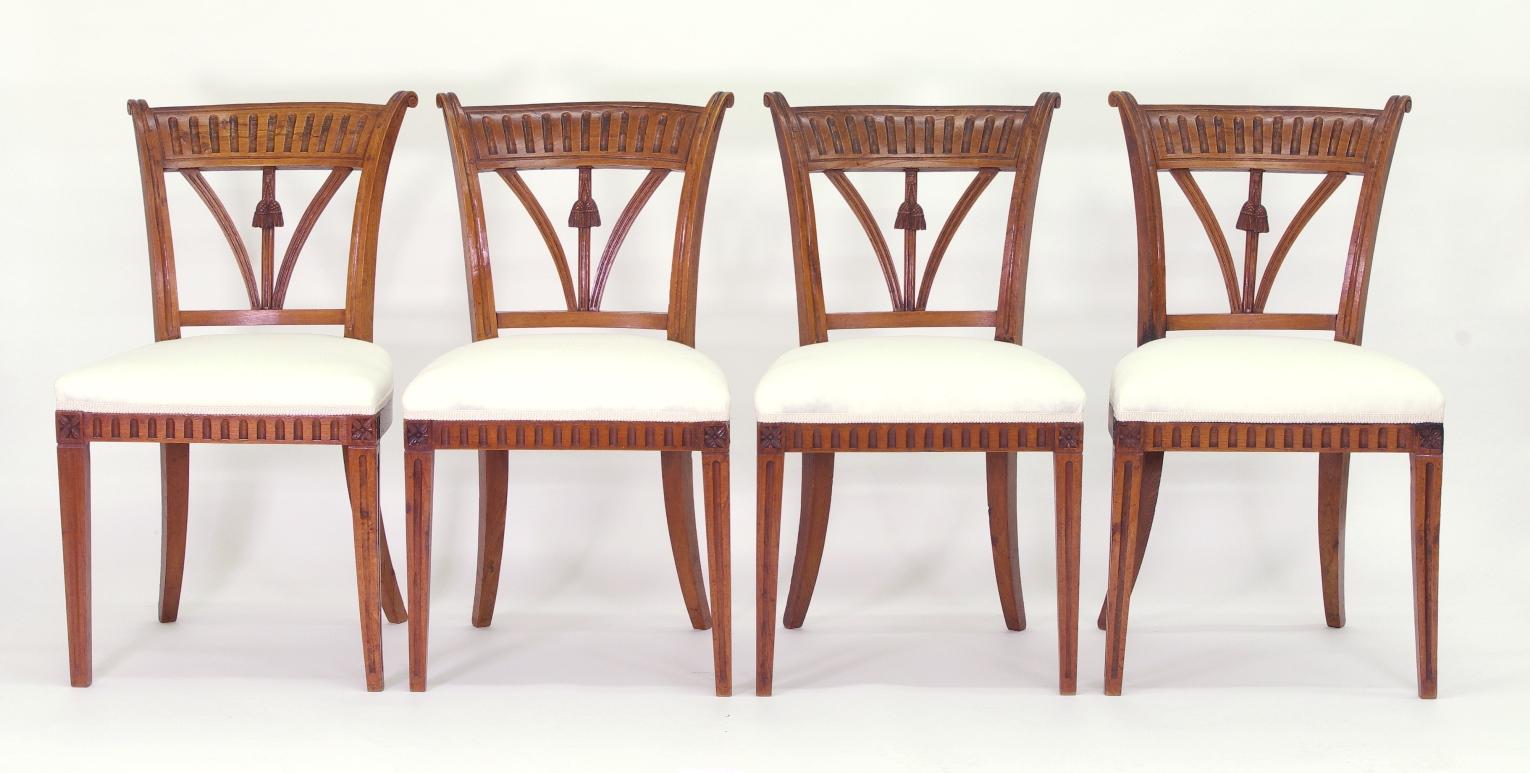 Set of Four Italian Side Chairs, circa 1800 im Angebot 4