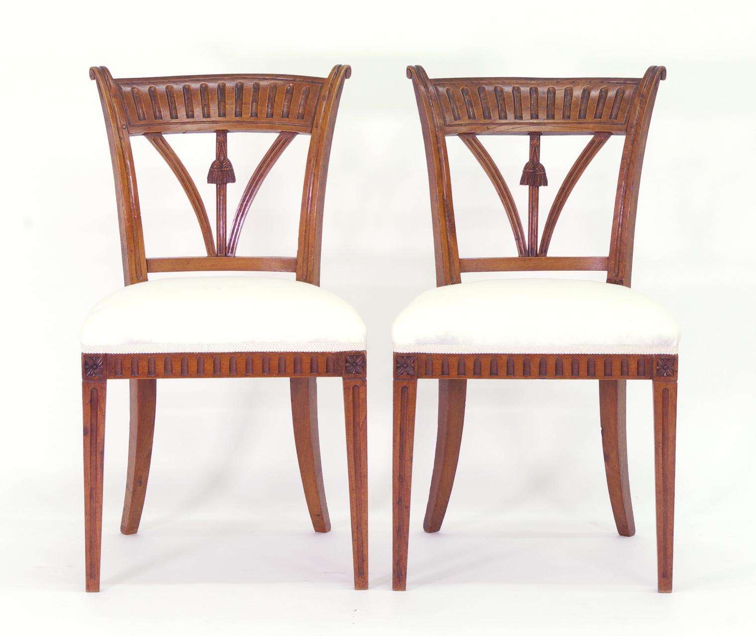 Set of Four Italian Side Chairs, circa 1800 (Neoklassisch) im Angebot