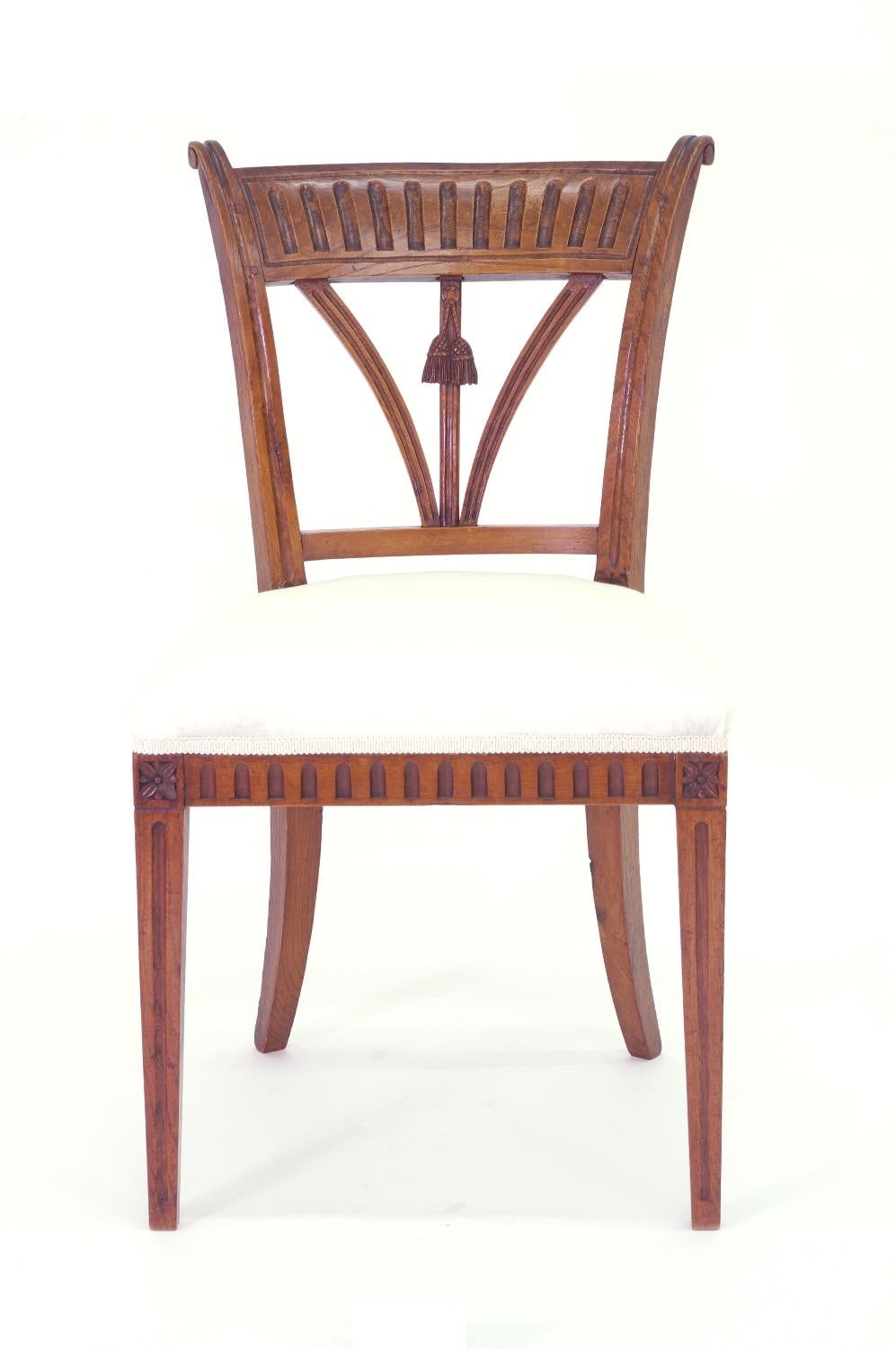 Set of Four Italian Side Chairs, circa 1800 im Zustand „Gut“ im Angebot in St. Louis, MO