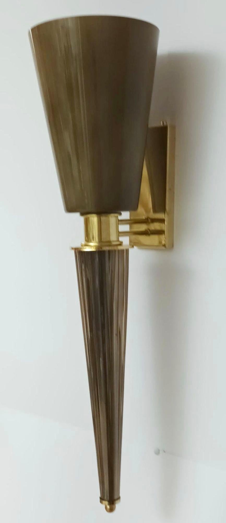 Italiano Set di quattro lampade torchère in vetro di Murano grigio fumo, anni '70. in vendita