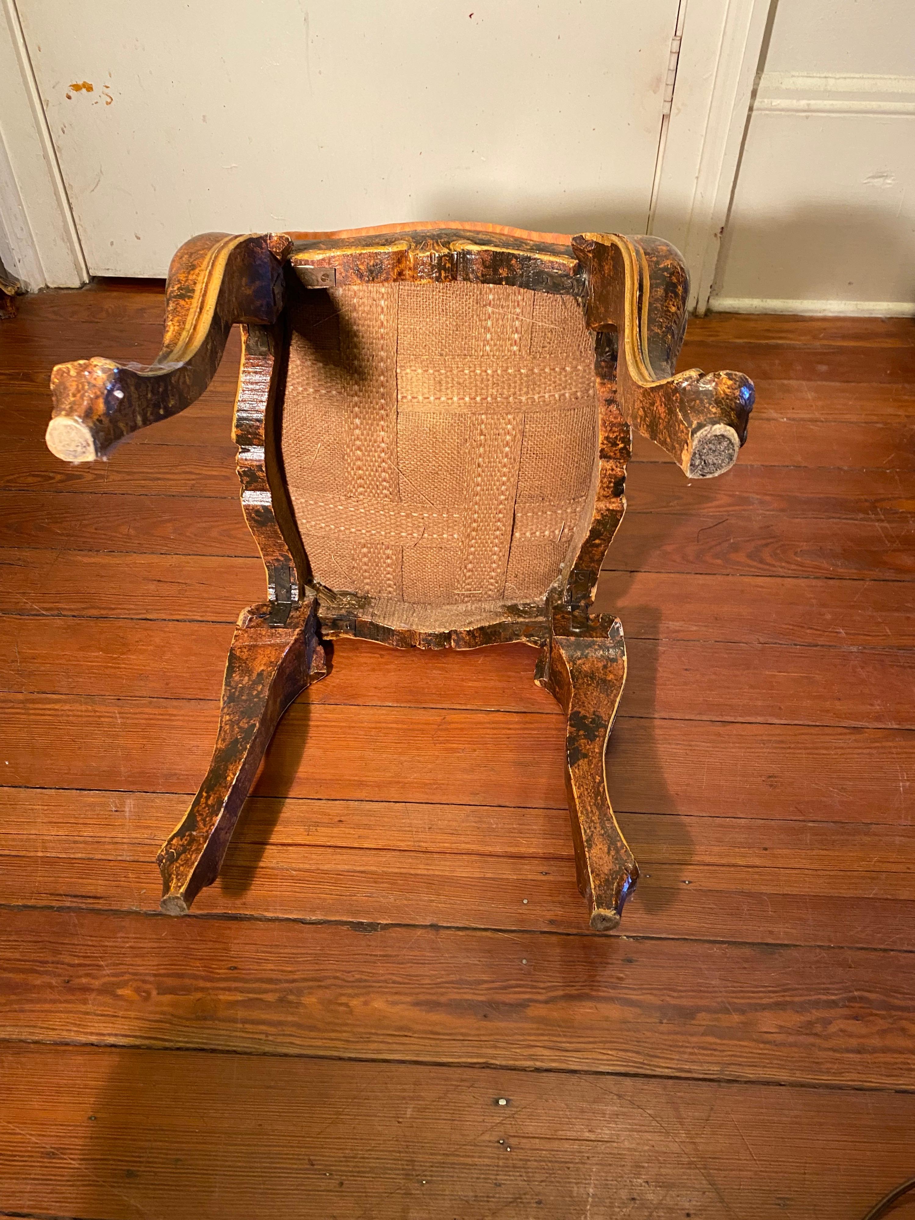 Set of Four Italian Stools Faux Grained  For Sale 1